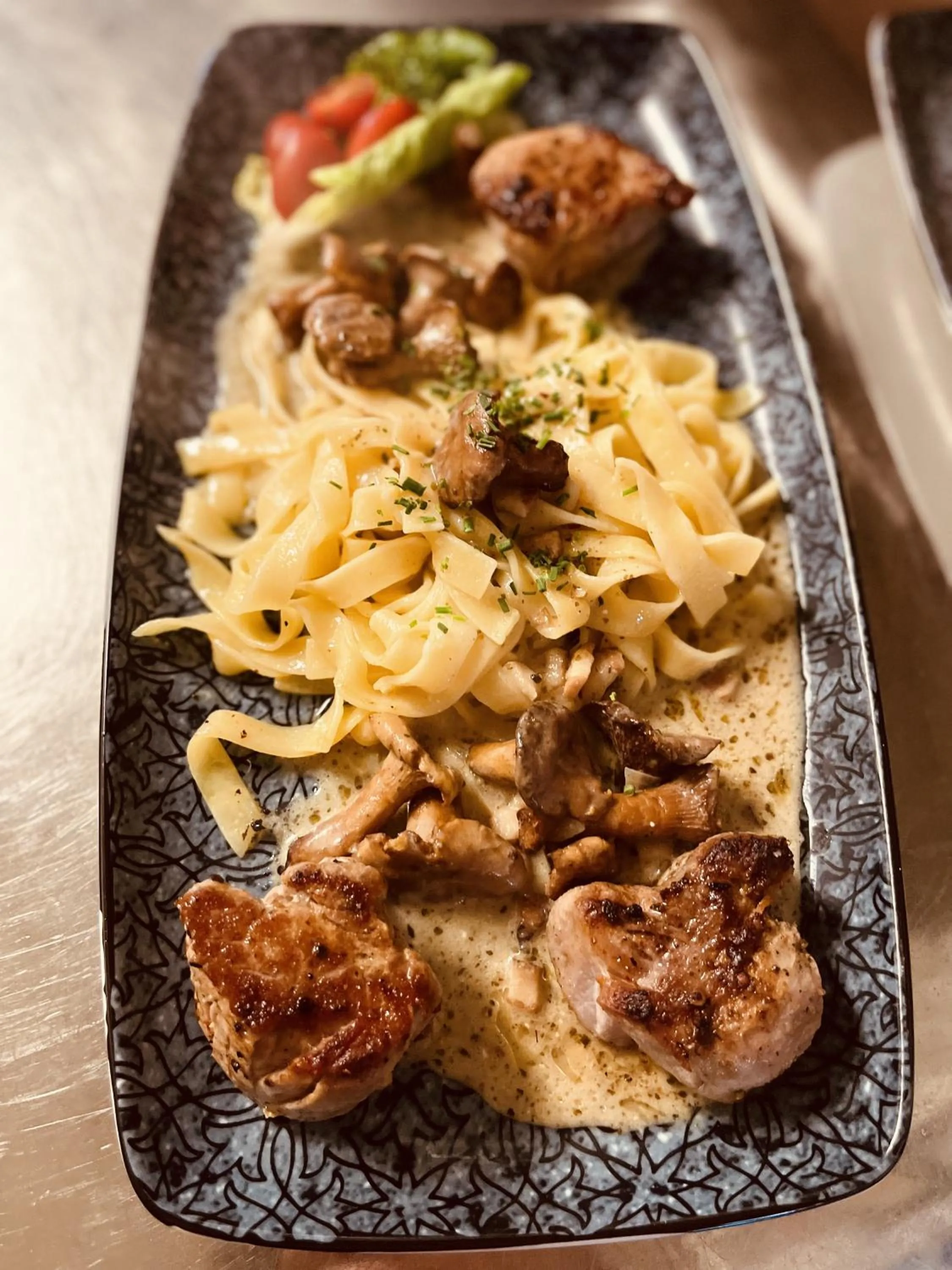 Restaurant/places to eat in Gasthof Hotel Bräustübl