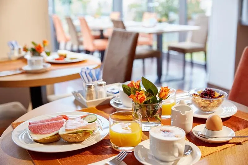 Restaurant/places to eat in Hotel Imperial Düsseldorf Superior - Sure Collection by Best Western