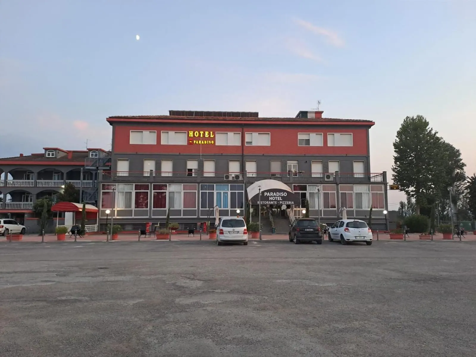 Property building in Hotel Paradiso