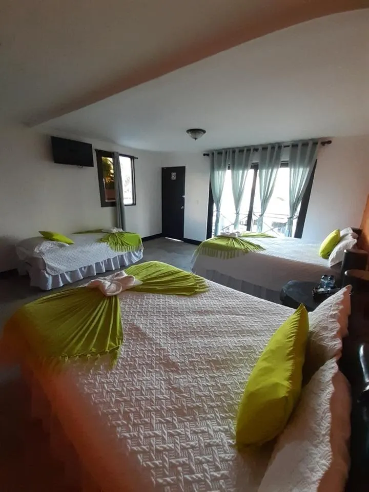 Bedroom, Bed in Hotel Mi Paraíso Río Dulce