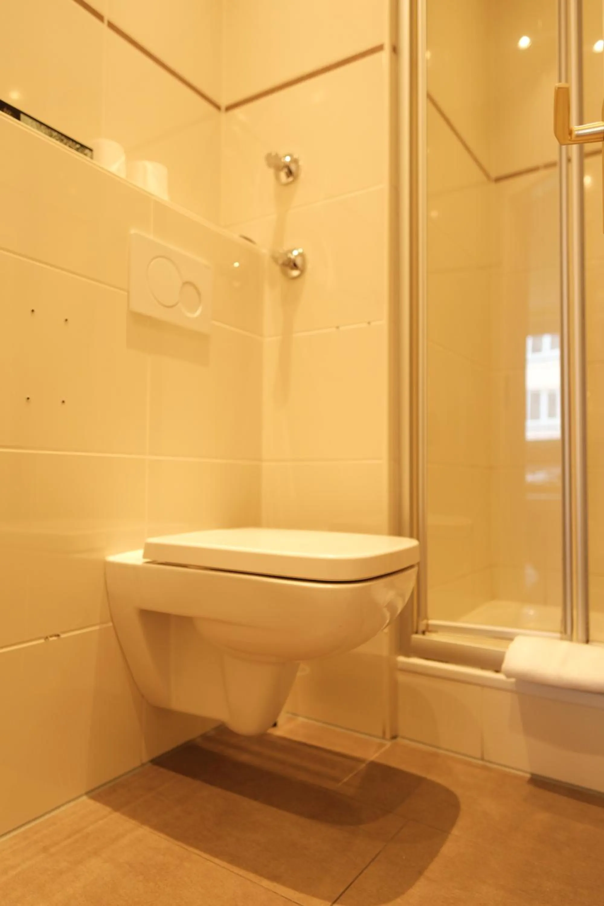 Toilet in Hotel Residenz Duesseldorf