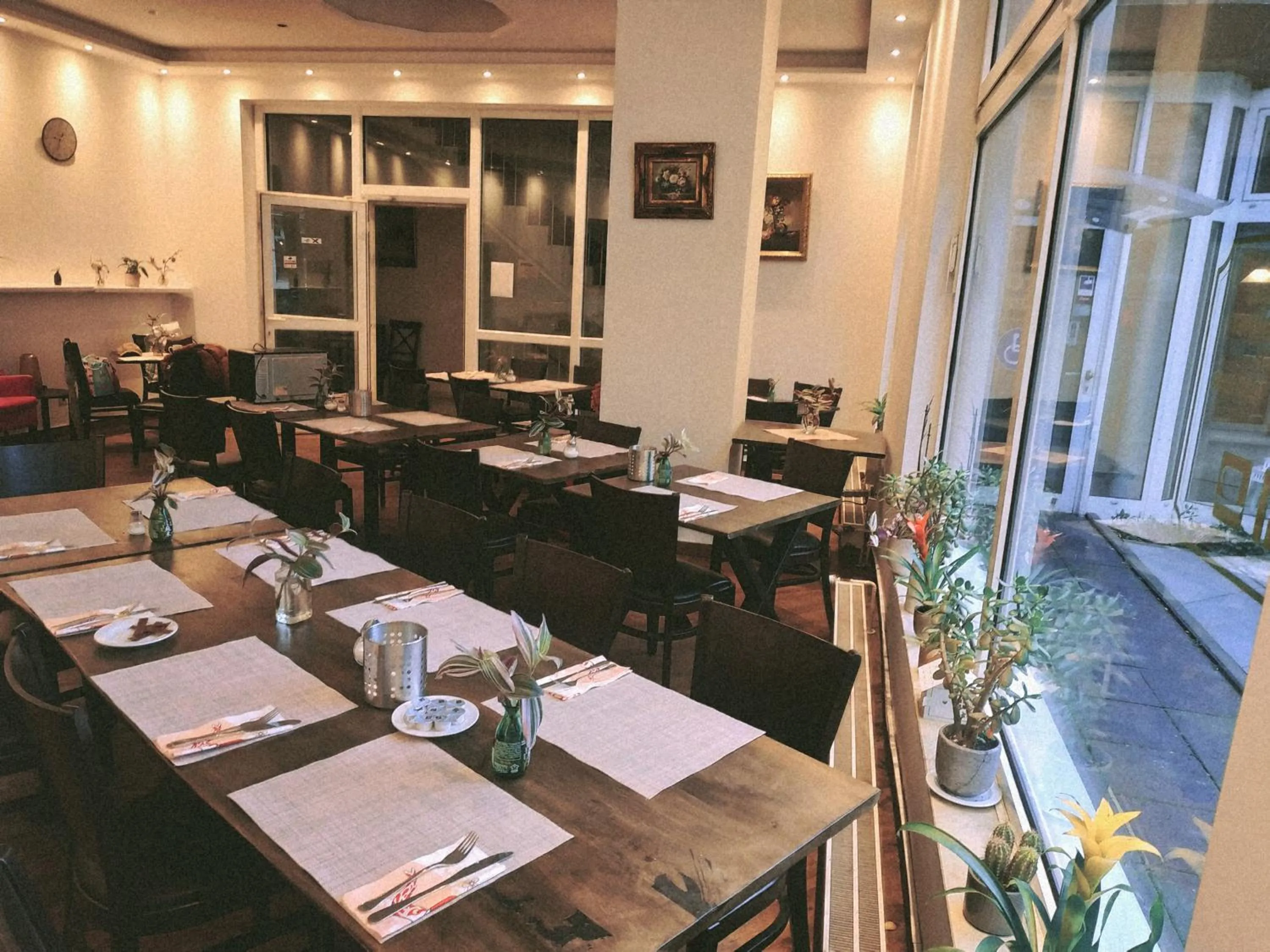 Restaurant/places to eat in Hotel Residenz Duesseldorf