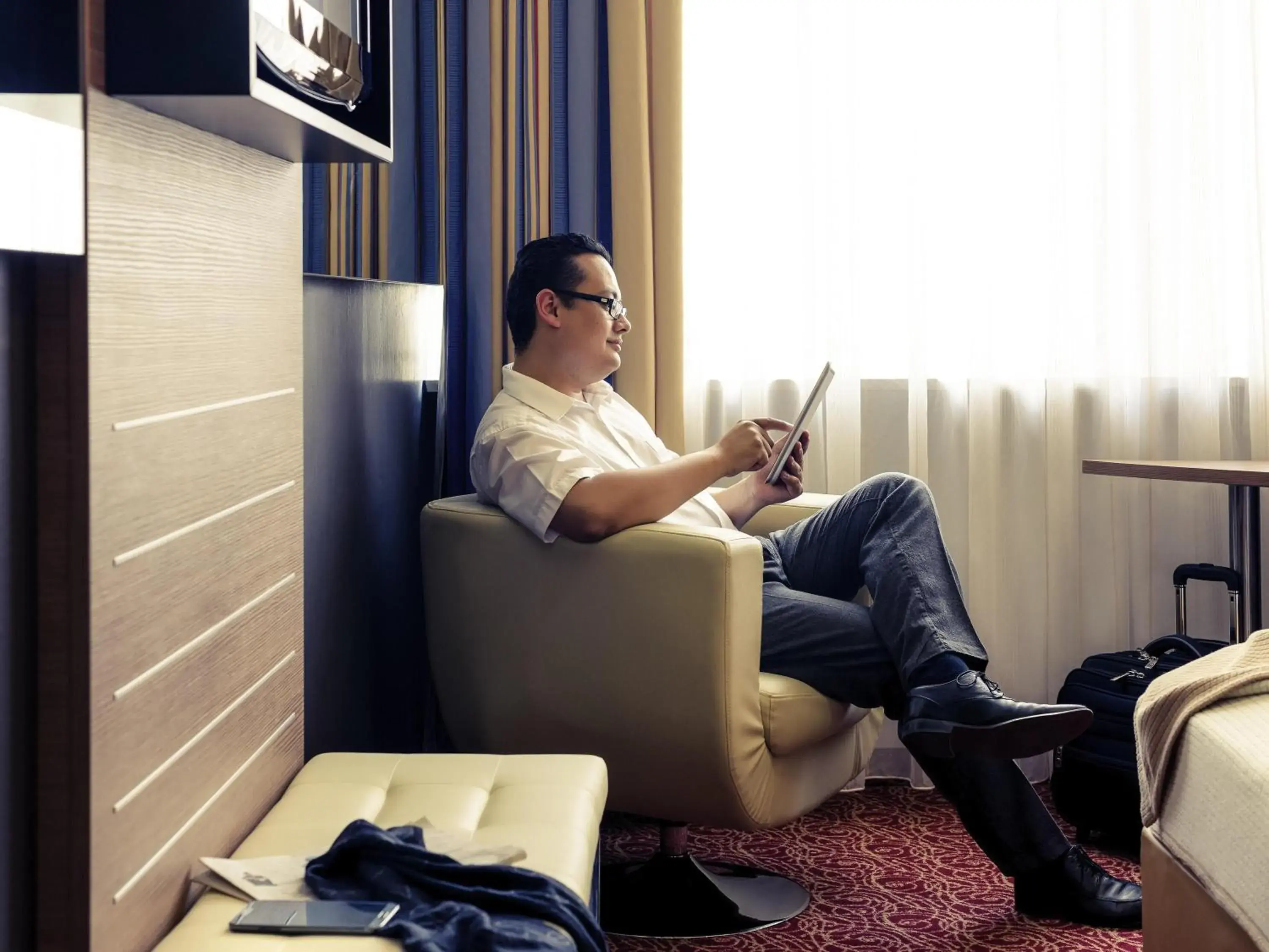 Bedroom in Mercure Hotel Kaiserhof City Center Bedroom in Mercure Hotel Kaiserhof City Center