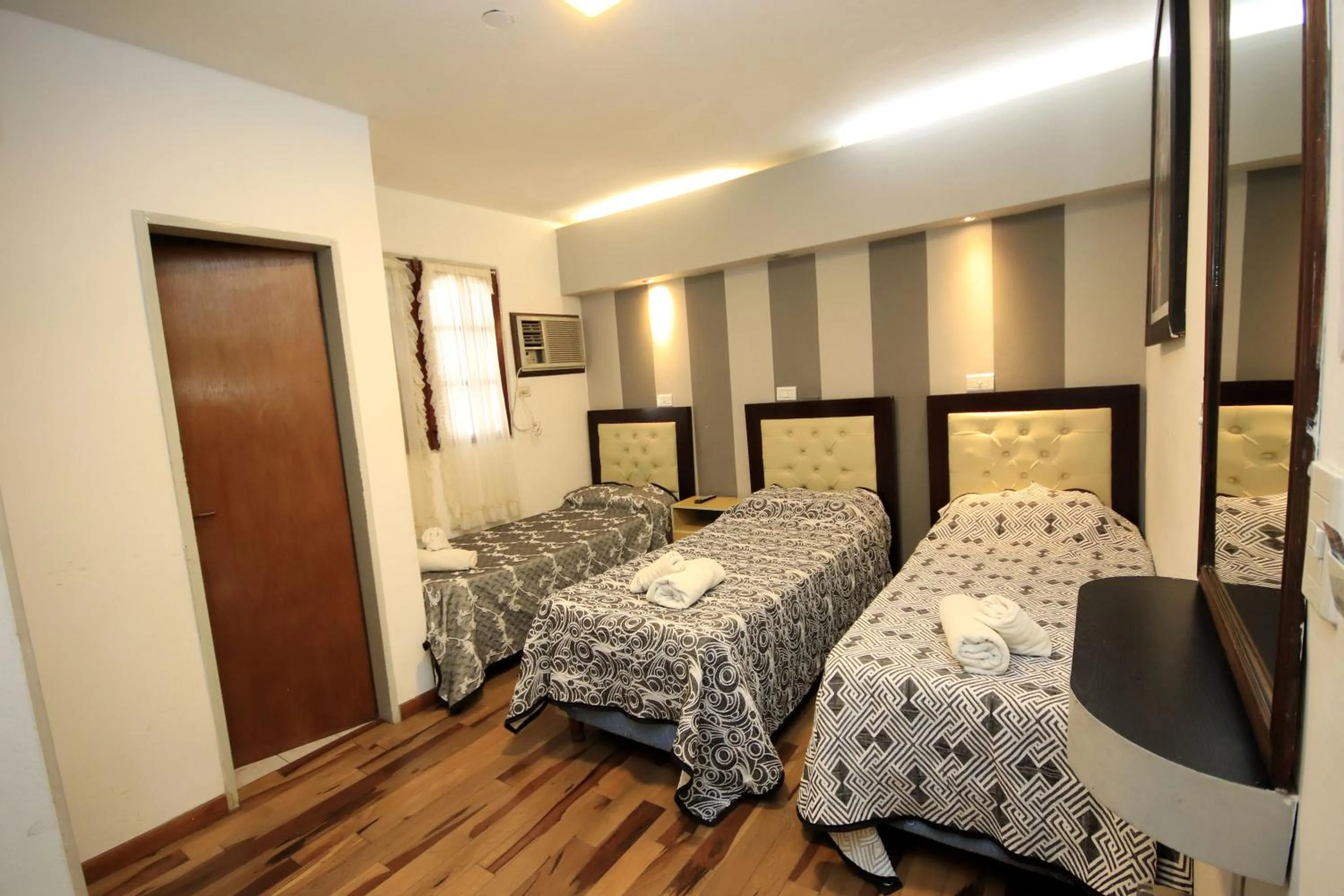 Photo of the whole room, Bed in Hotel Ananque