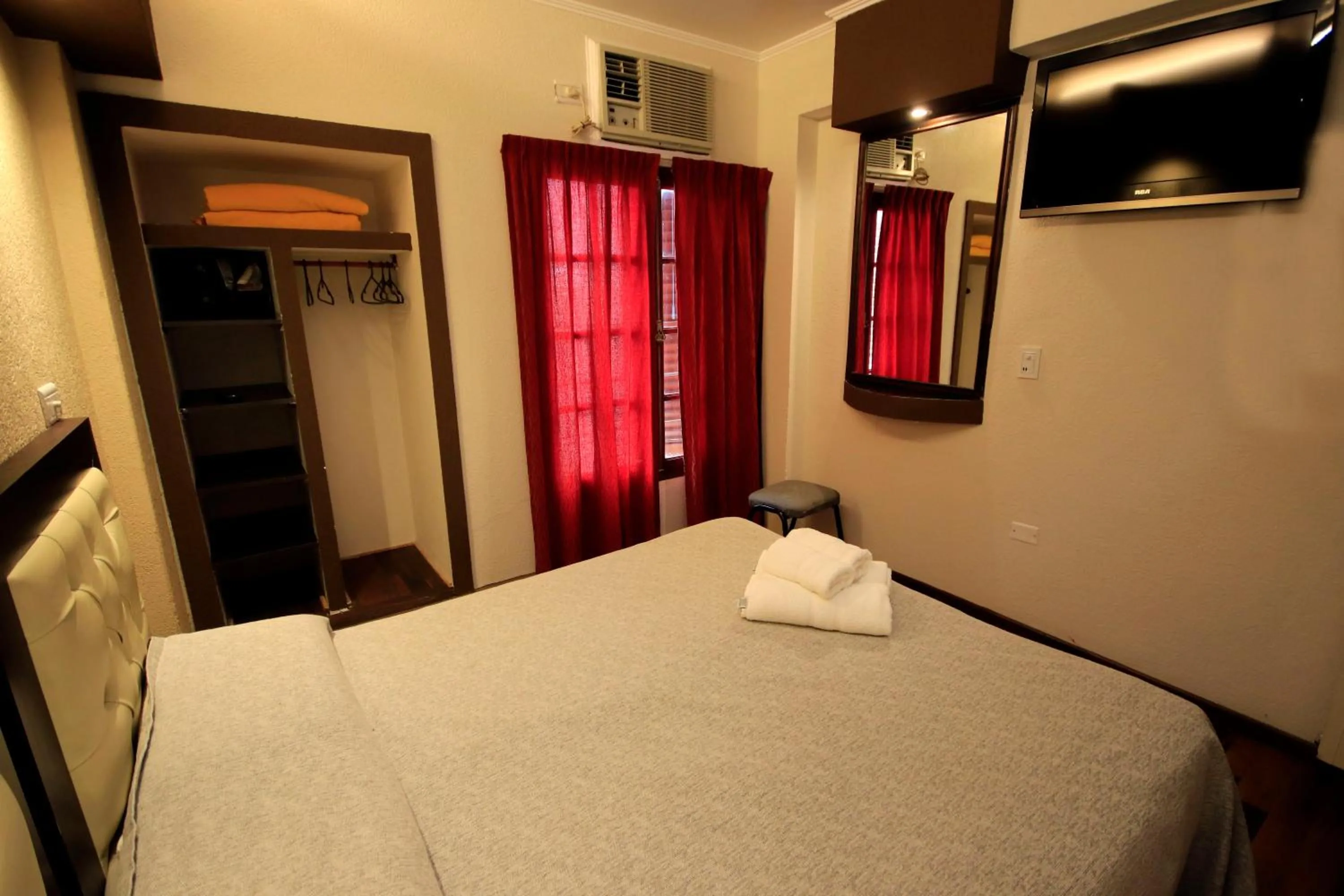 Bed in Hotel Ananque