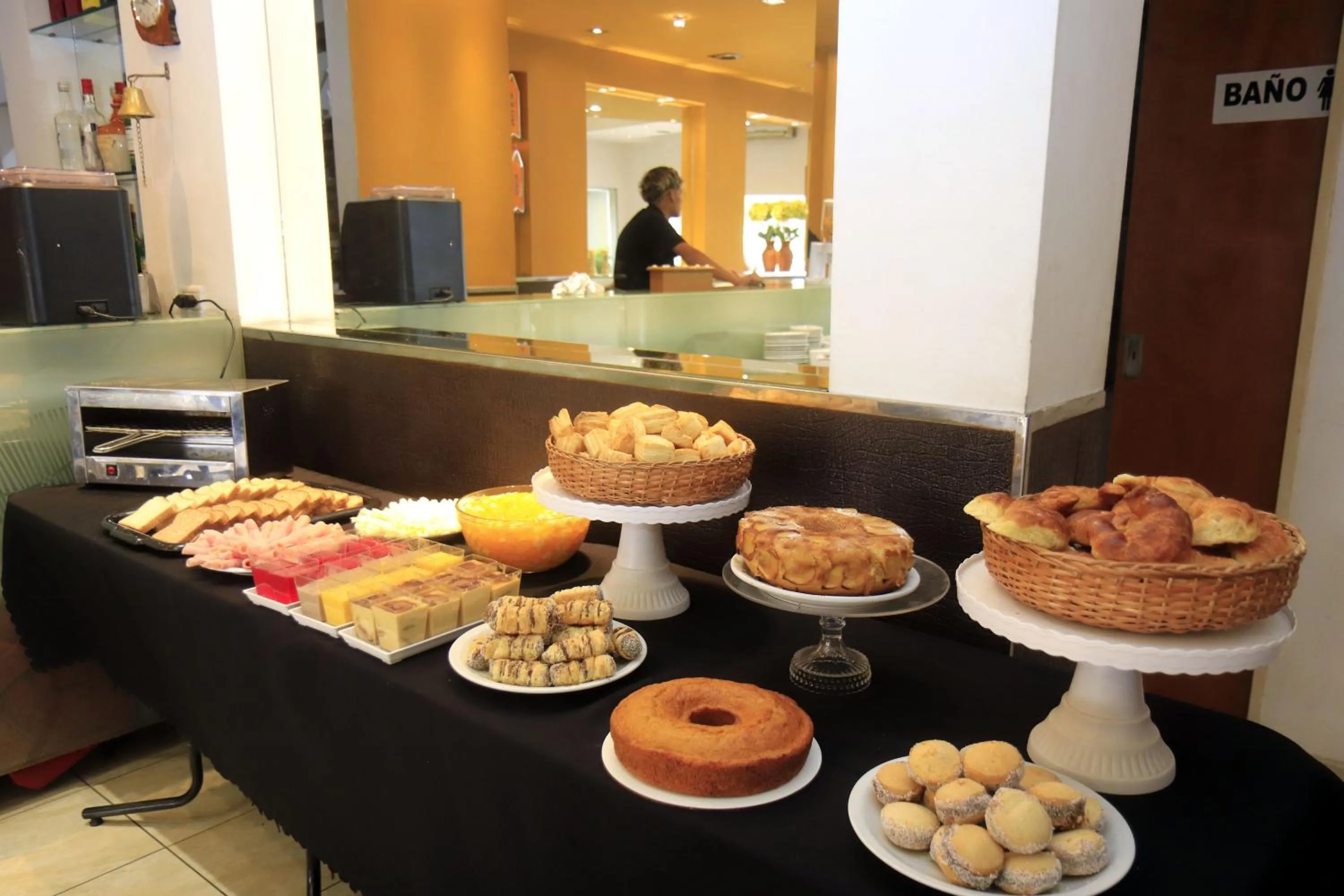 Buffet breakfast in Hotel Ananque