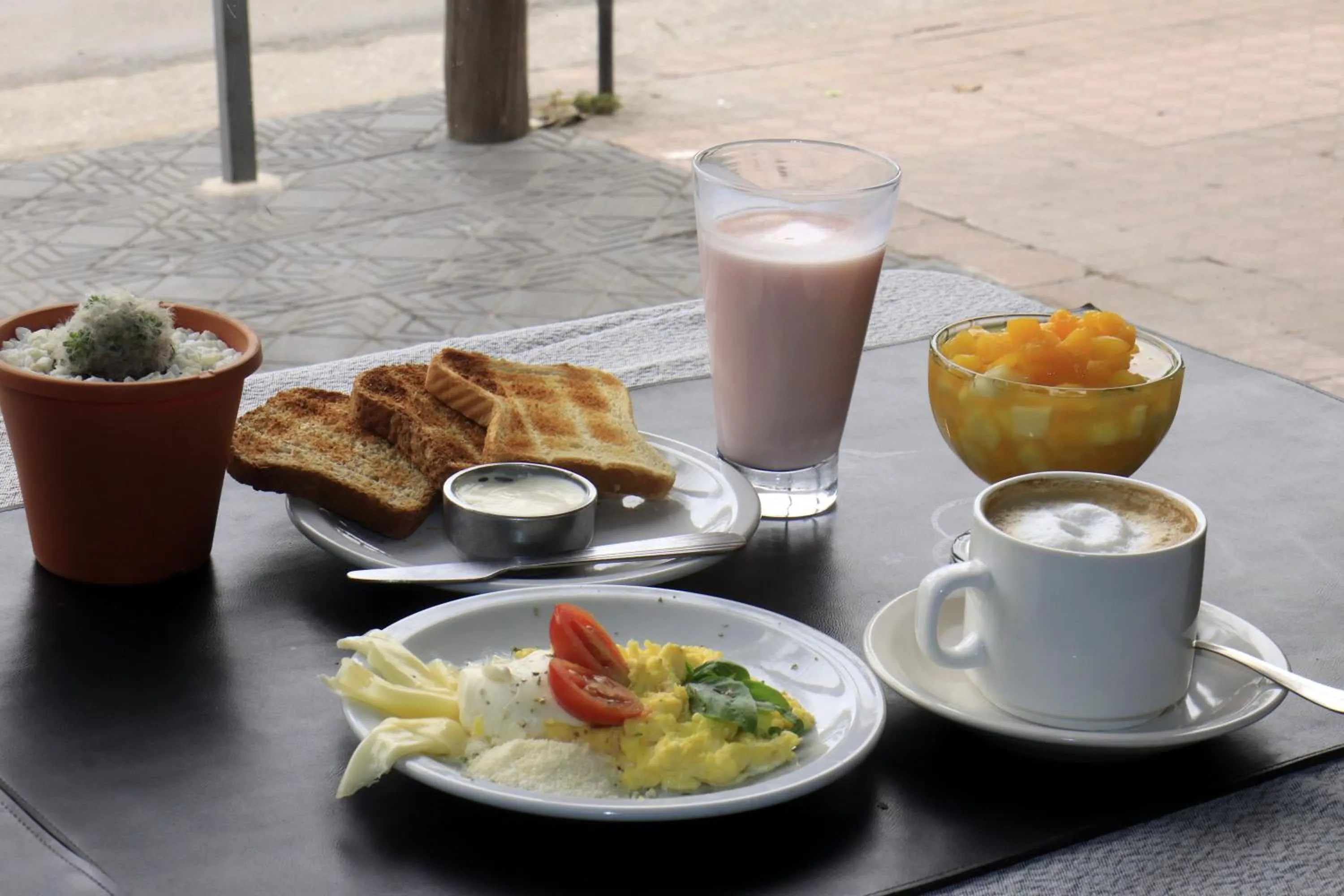 Breakfast in Hotel Ananque