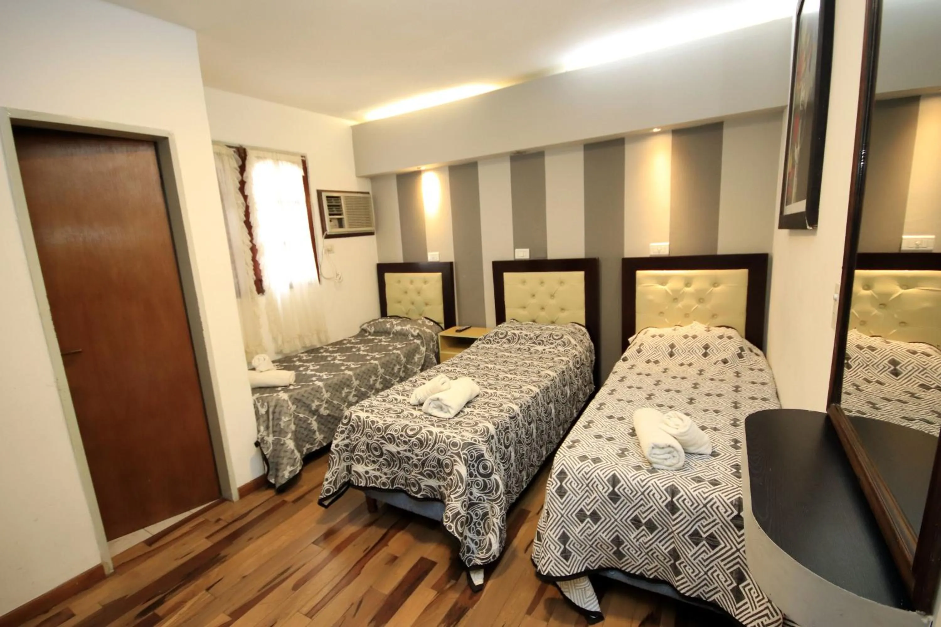 Photo of the whole room, Bed in Hotel Ananque