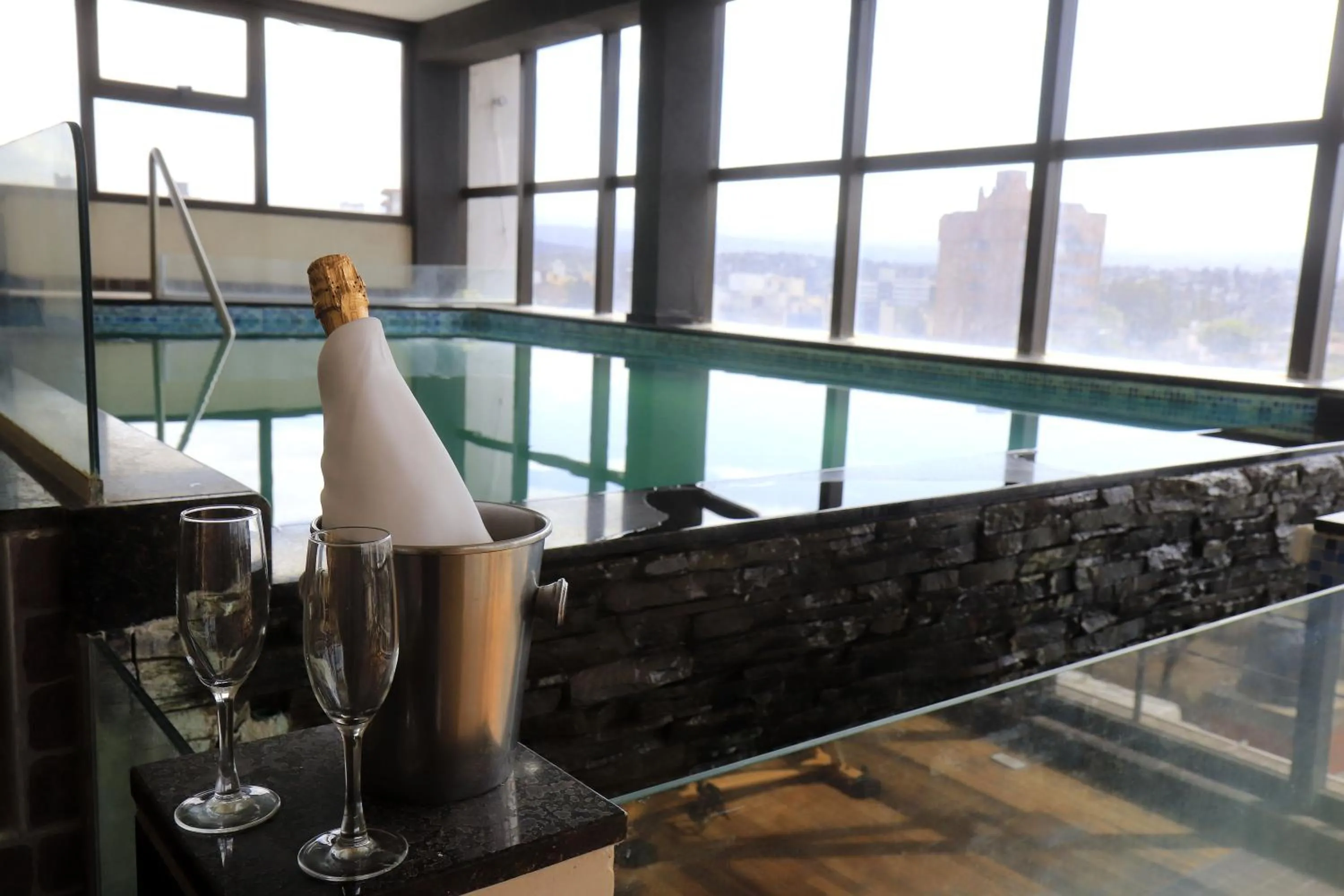 Swimming pool in Hotel Ananque