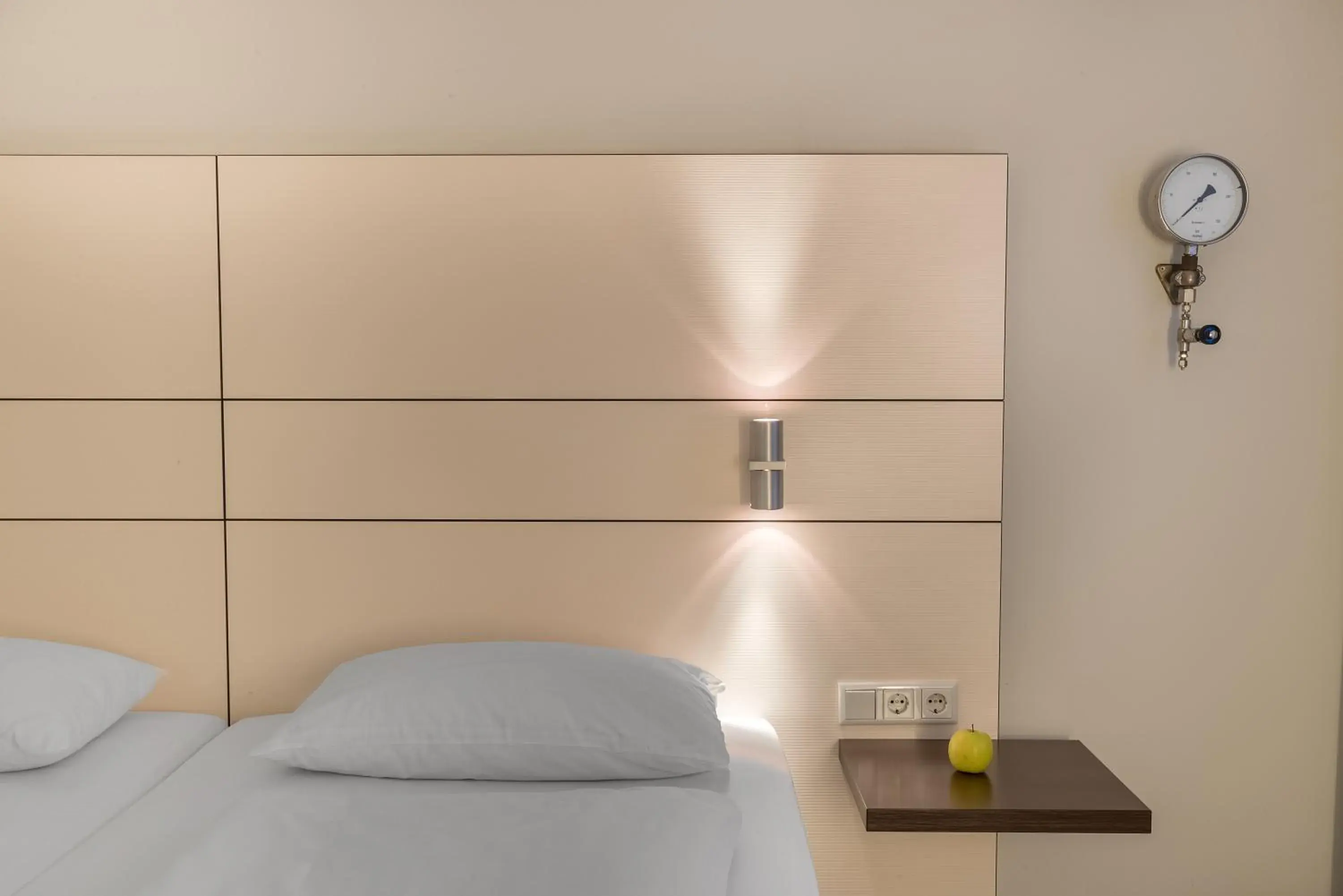 Comfort Double Room in Ferrotel Duisburg - Partner of SORAT Hotels Comfort Double Room in Ferrotel Duisburg - Partner of SORAT Hotels