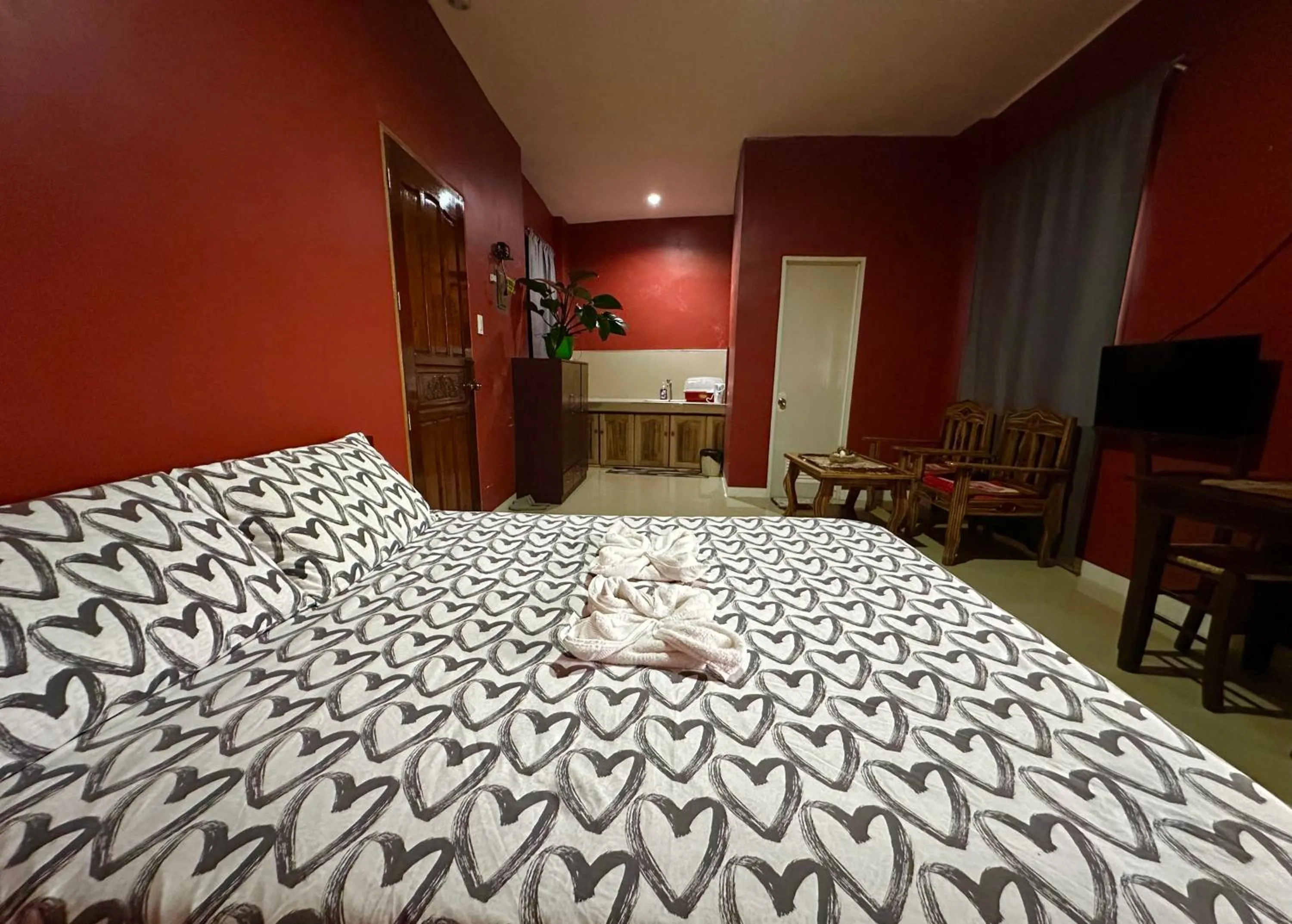 Bed in Rozay Travellers Inn