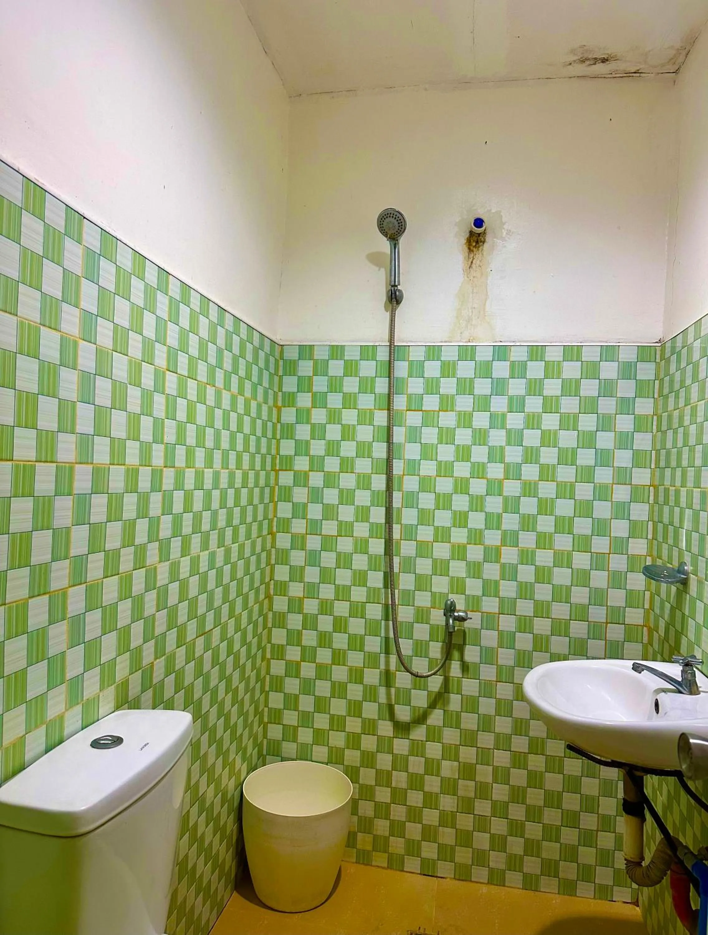 Rozay Travellers Inn