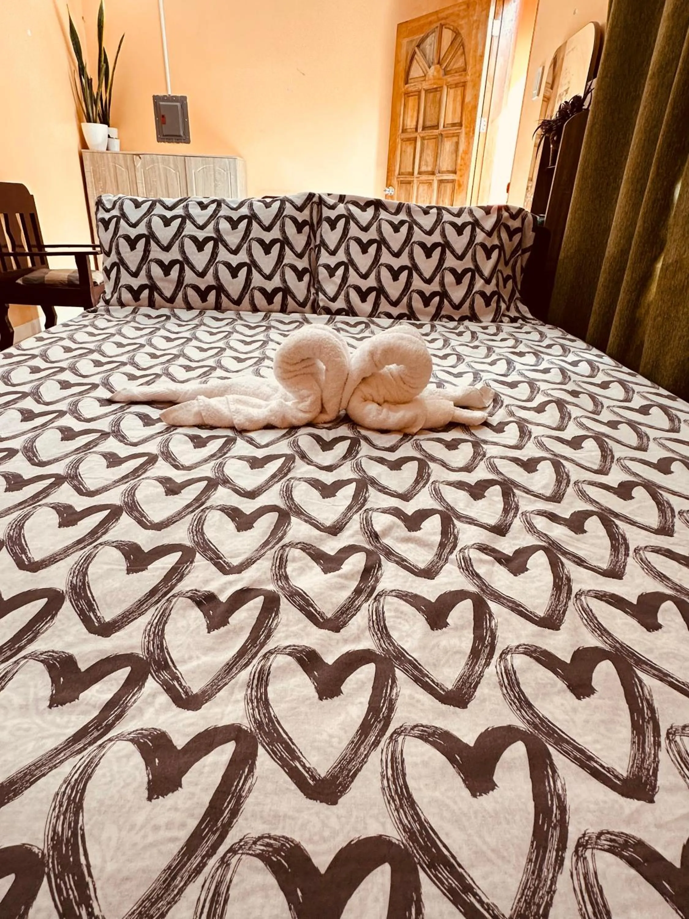 Bed in Rozay Travellers Inn