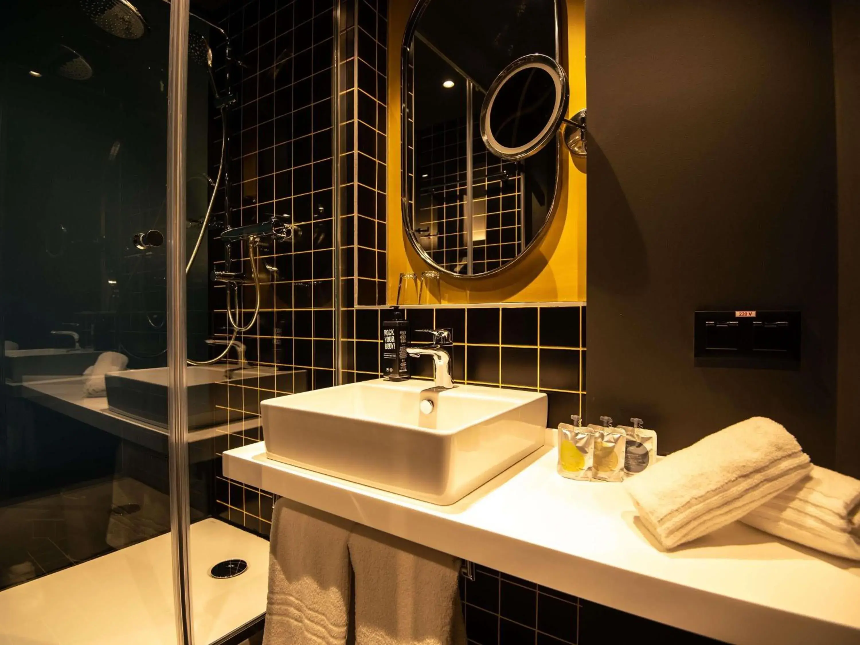 Bedroom in ibis Baku City Bedroom in ibis Baku City