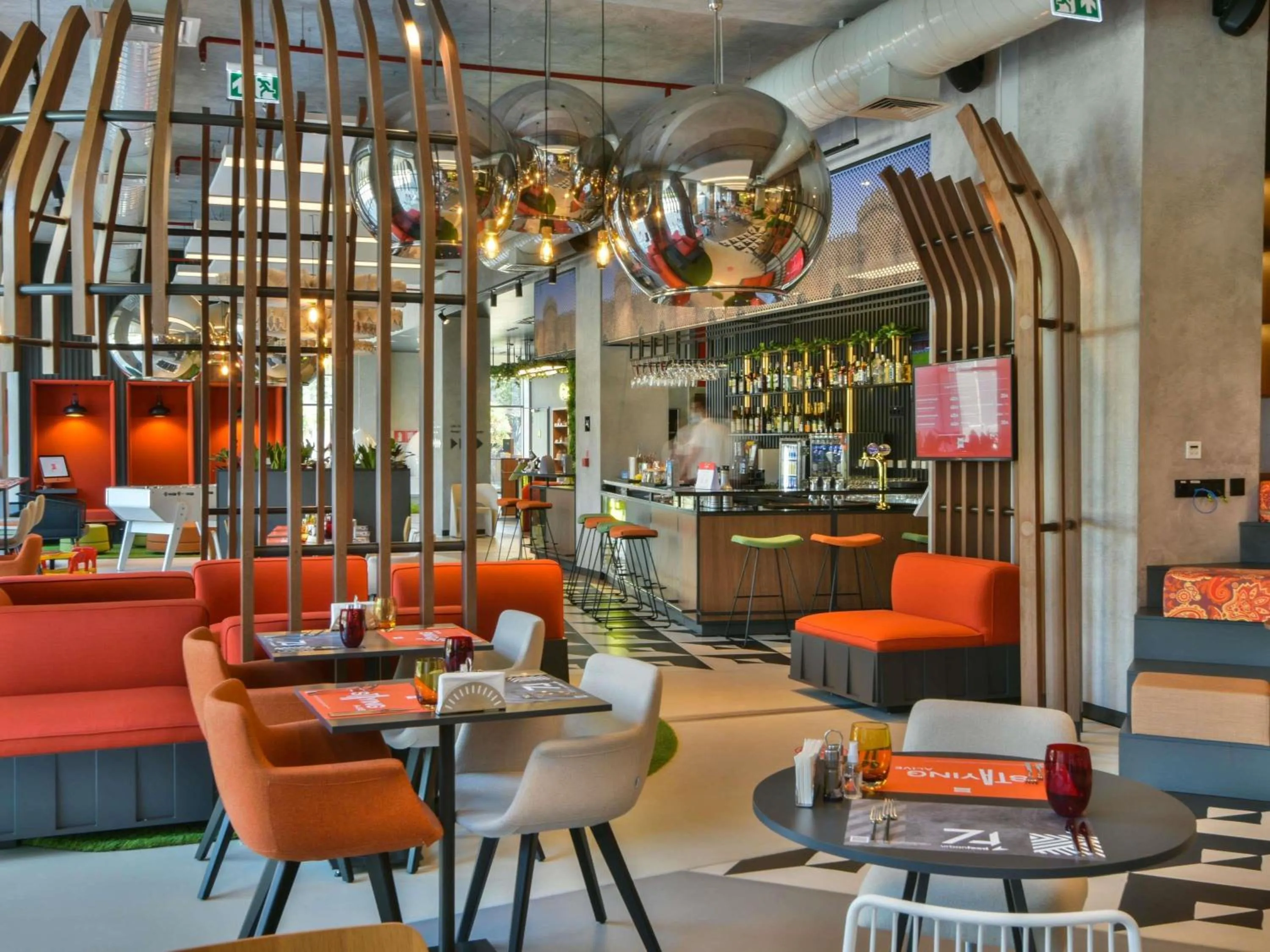 Restaurant/places to eat in ibis Baku City