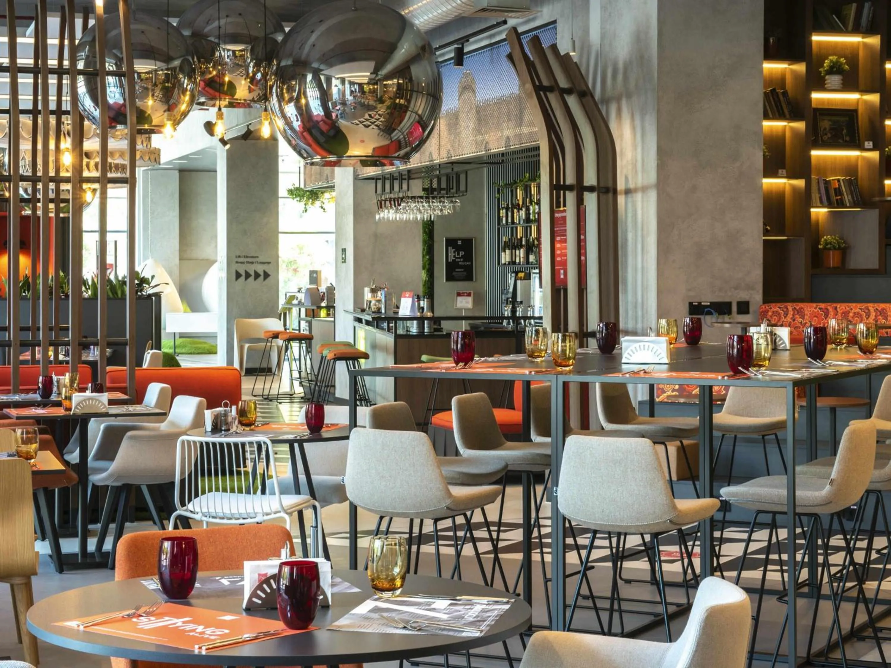 Restaurant/places to eat in ibis Baku City