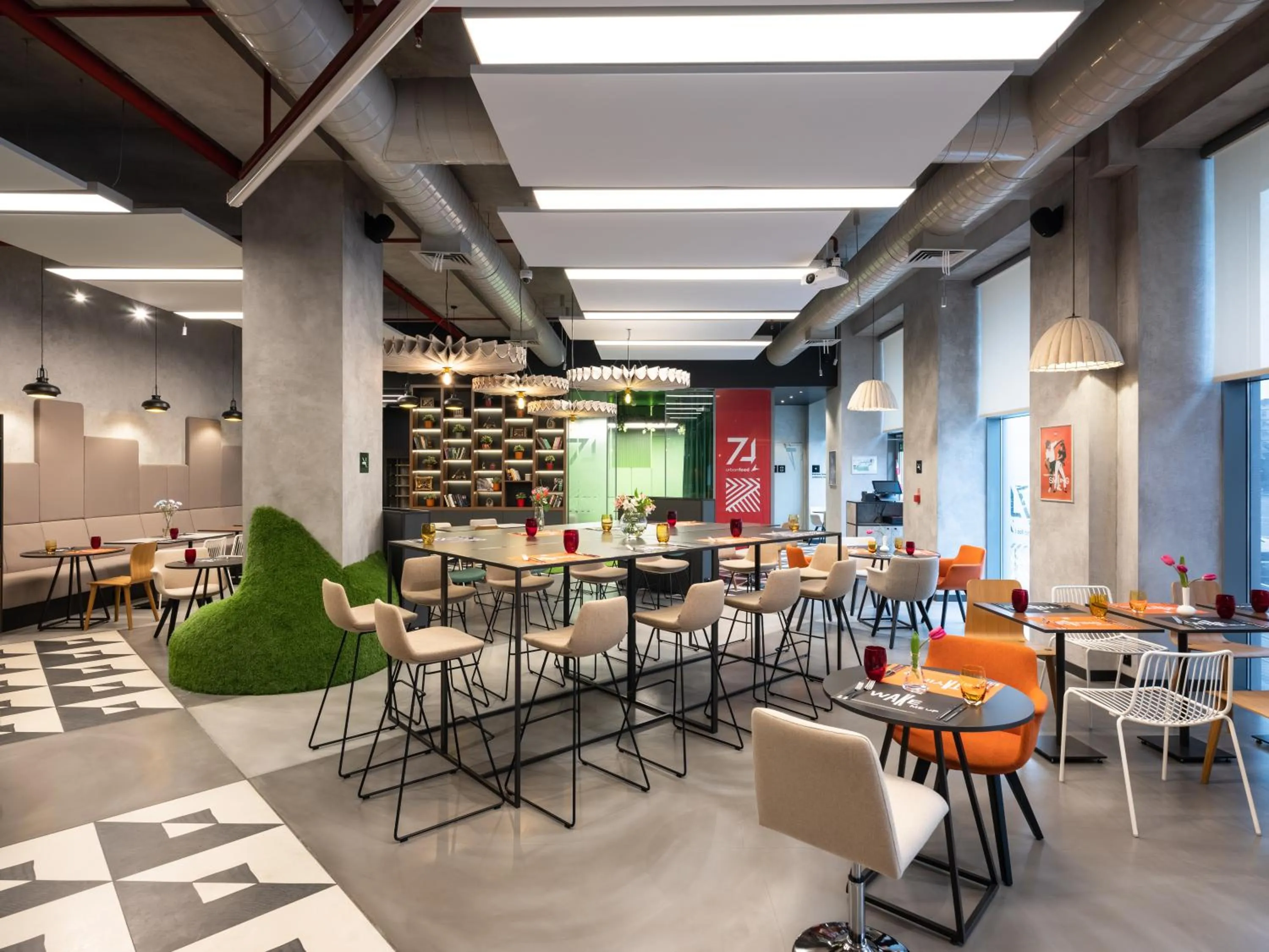 Restaurant/places to eat in ibis Baku City