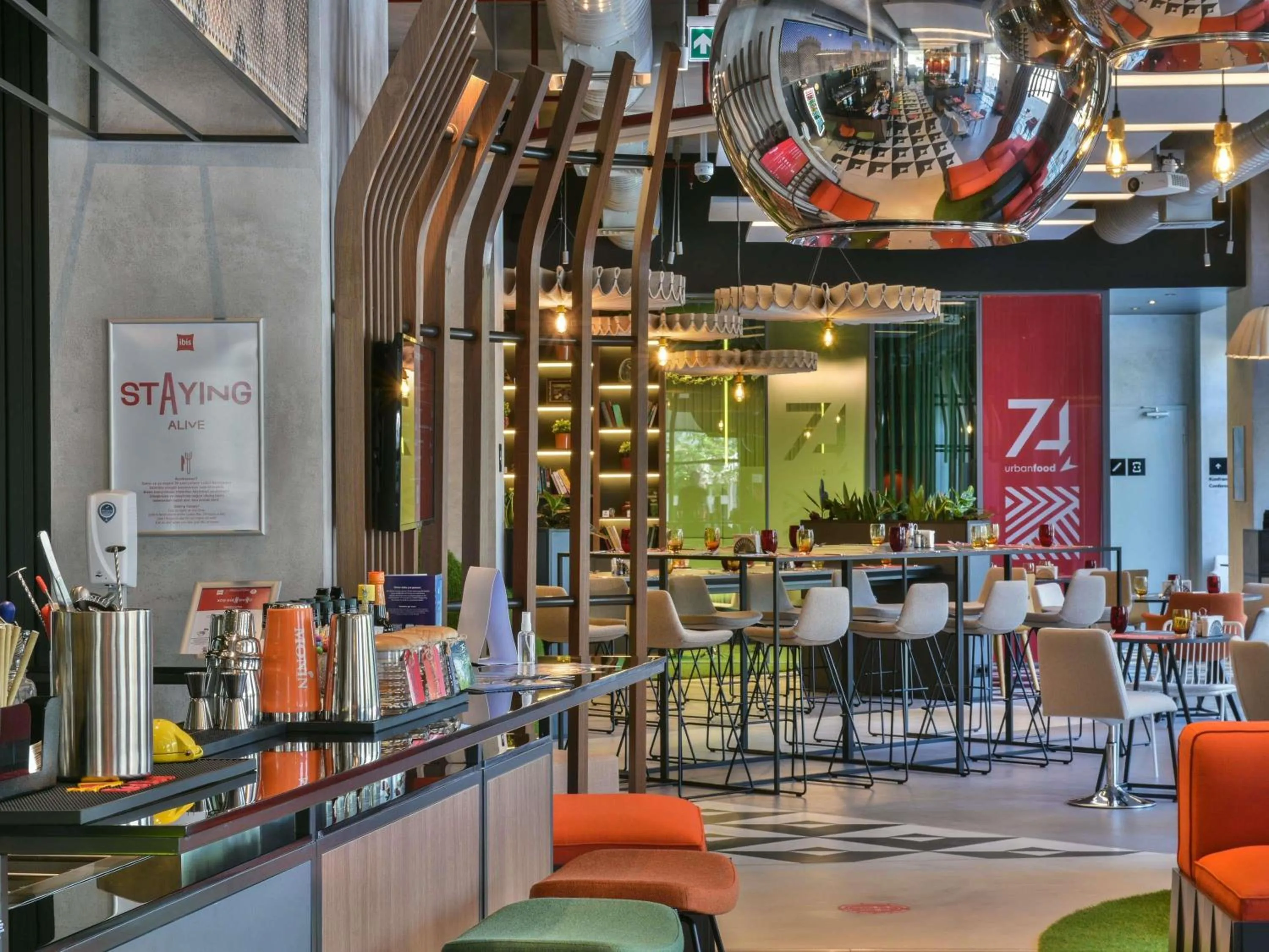 Restaurant/places to eat in ibis Baku City