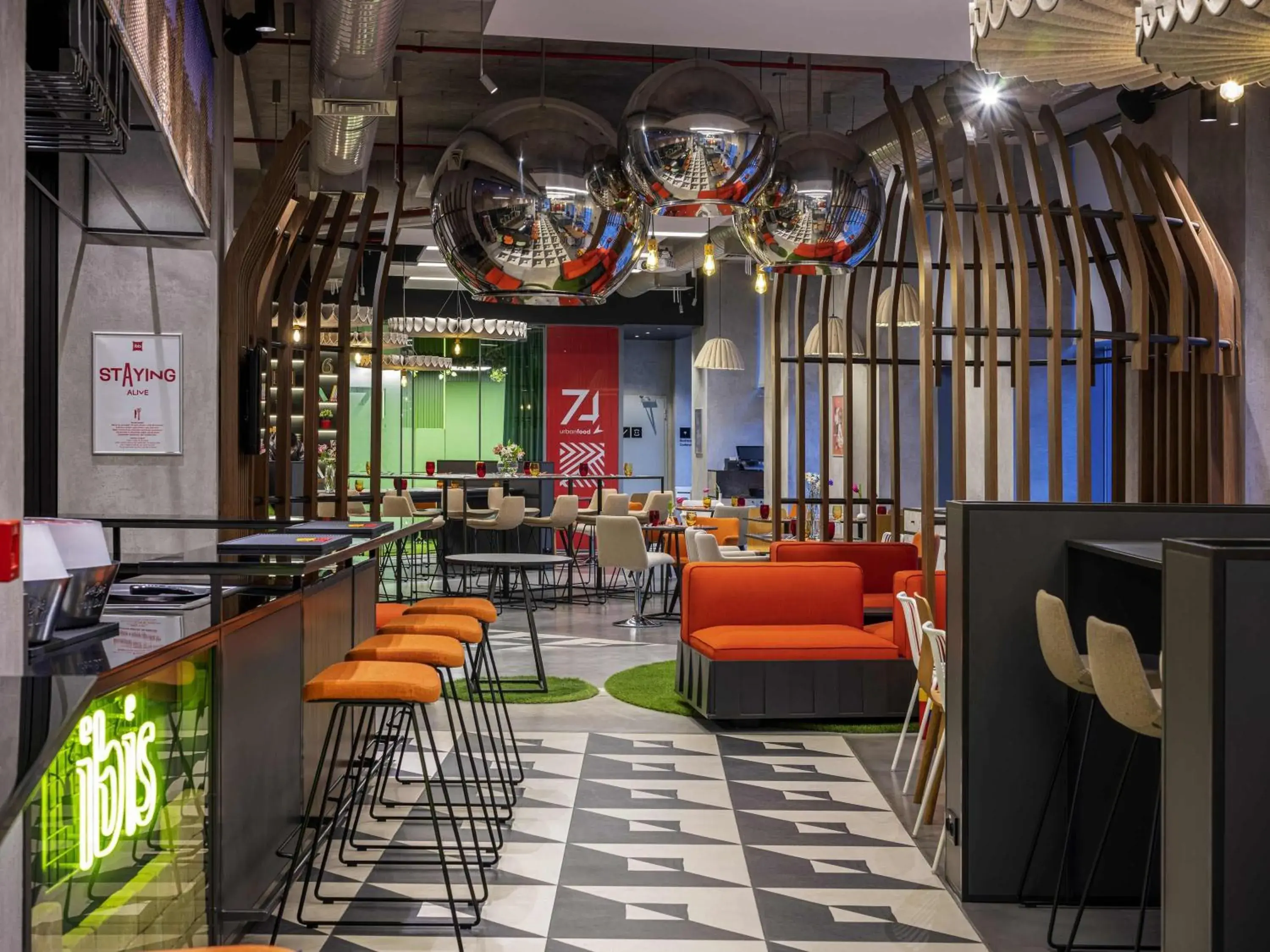 Lounge or bar in ibis Baku City Lounge or bar in ibis Baku City