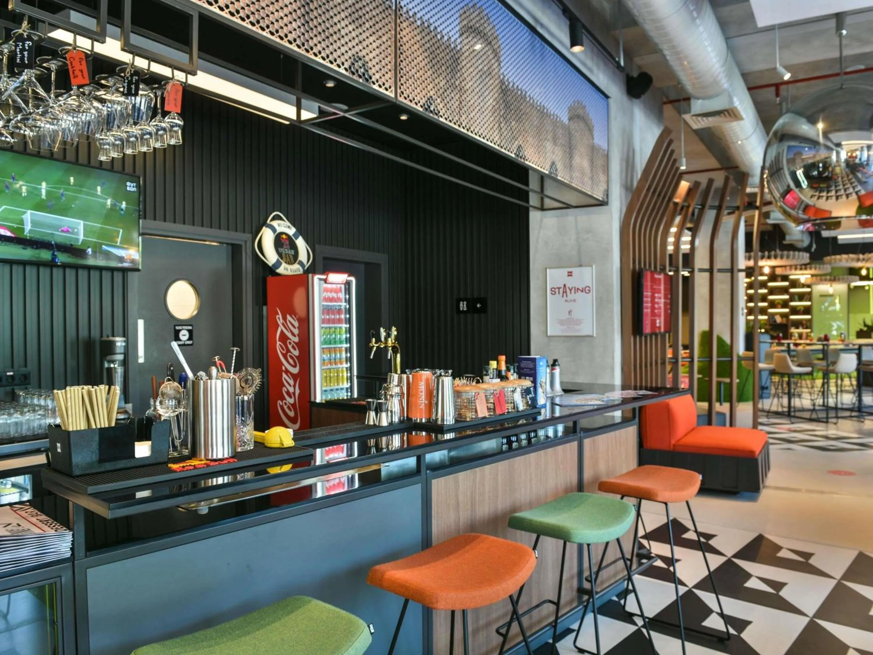 Lounge or bar in ibis Baku City