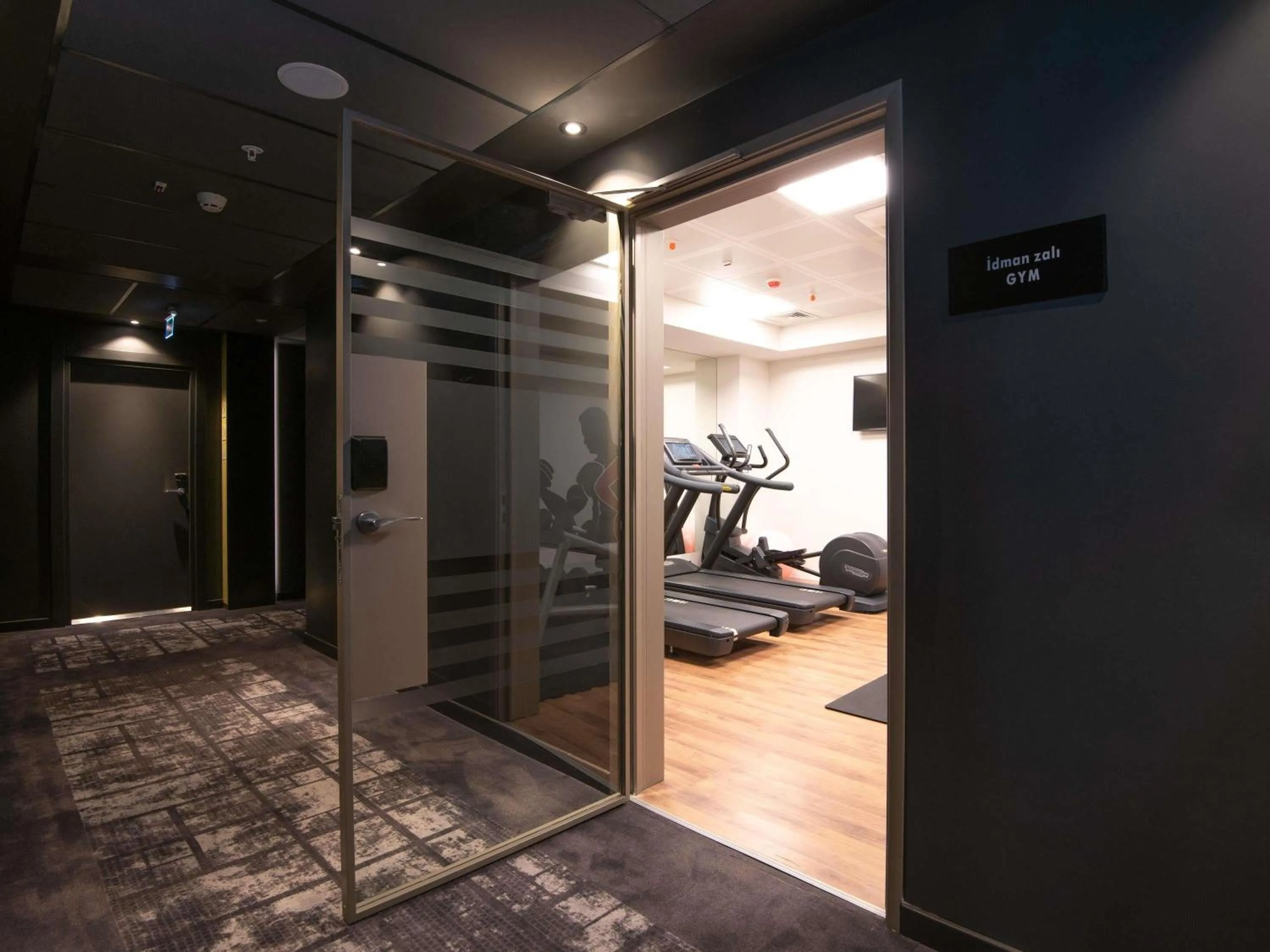 Fitness centre/facilities in ibis Baku City