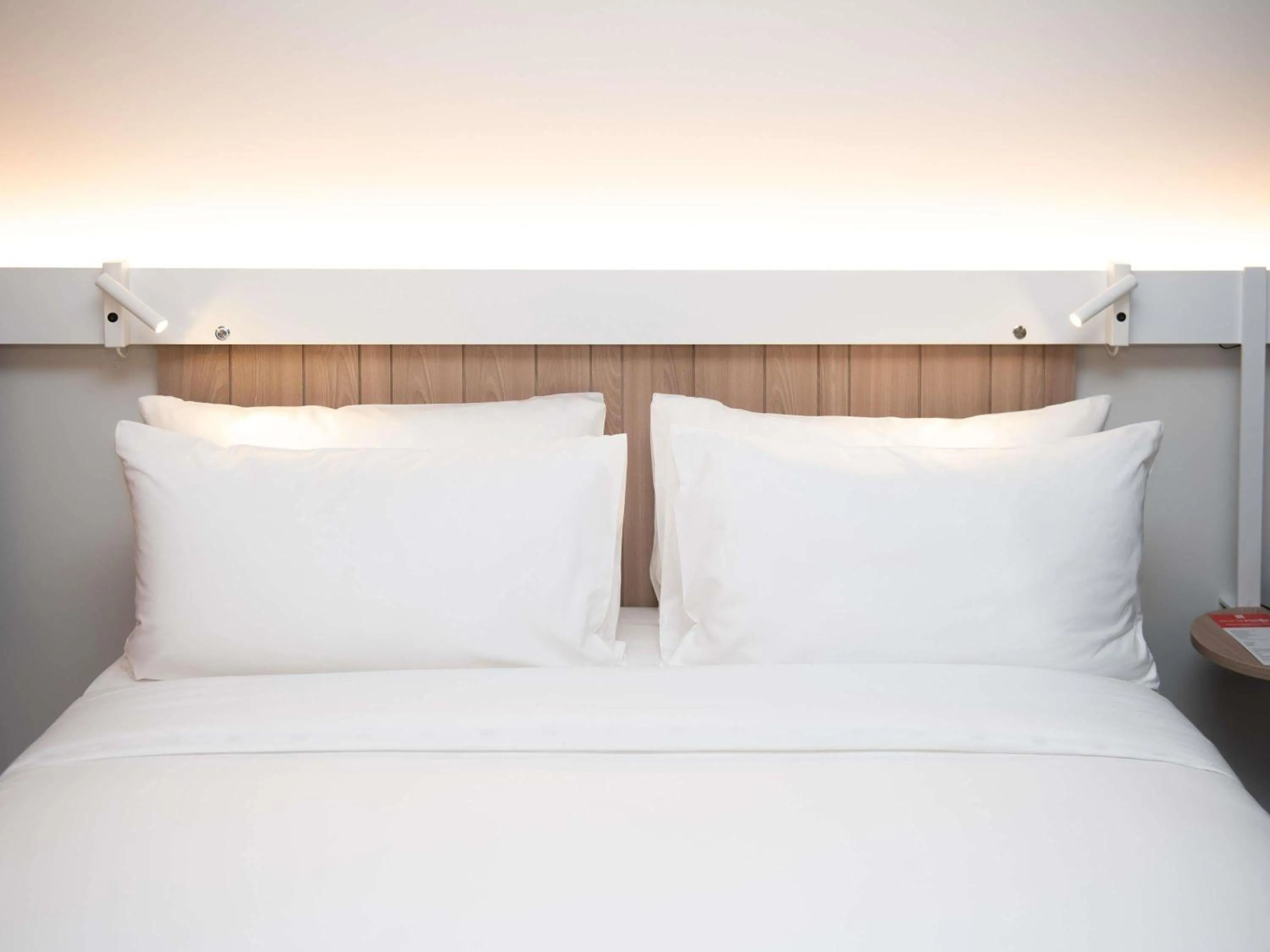 Bedroom, Bed in ibis Baku City