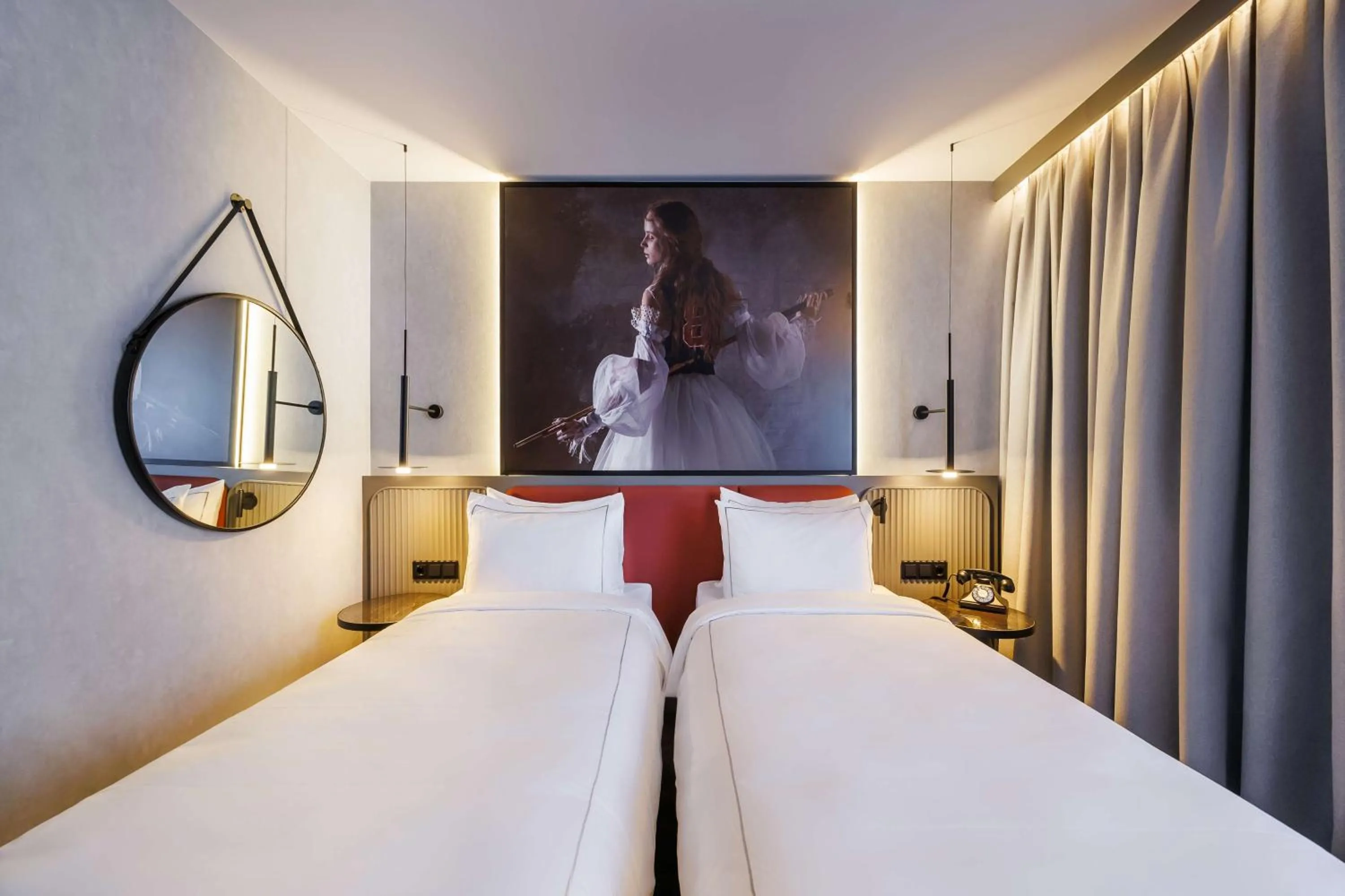 Bedroom, Bed in Radisson RED Berlin Kudamm