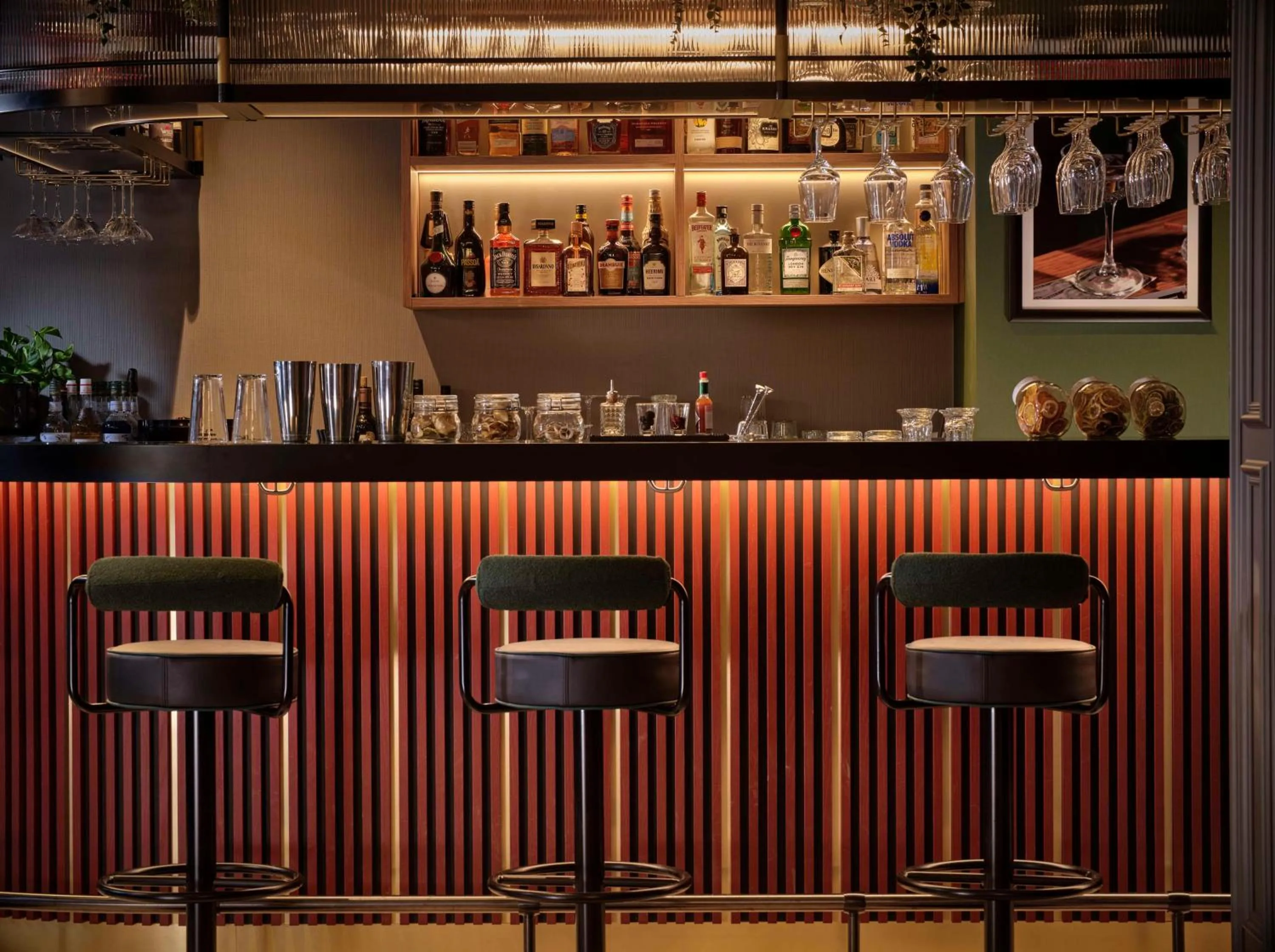 Lounge or bar in Radisson RED Berlin Kudamm