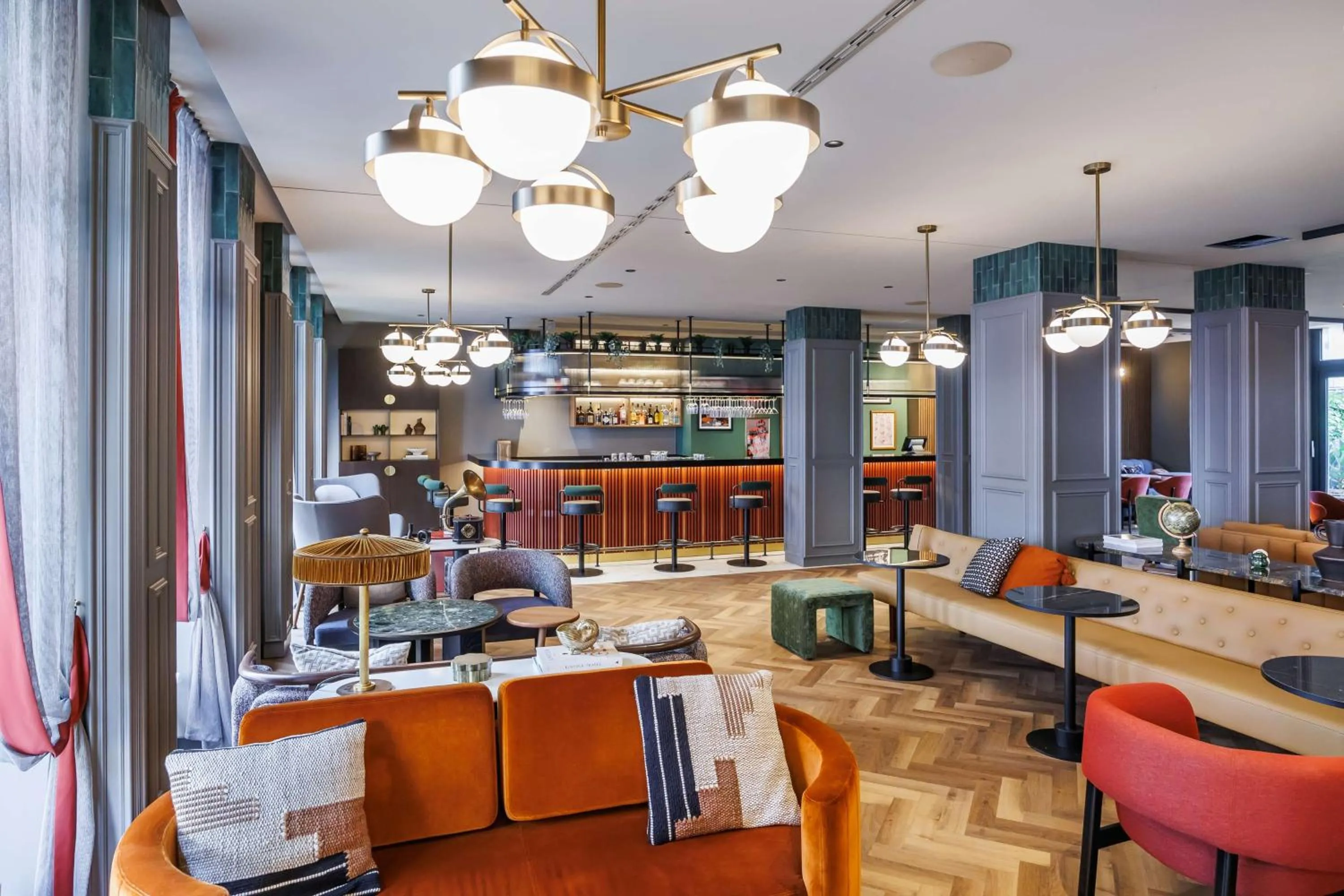 Lounge or bar in Radisson RED Berlin Kudamm