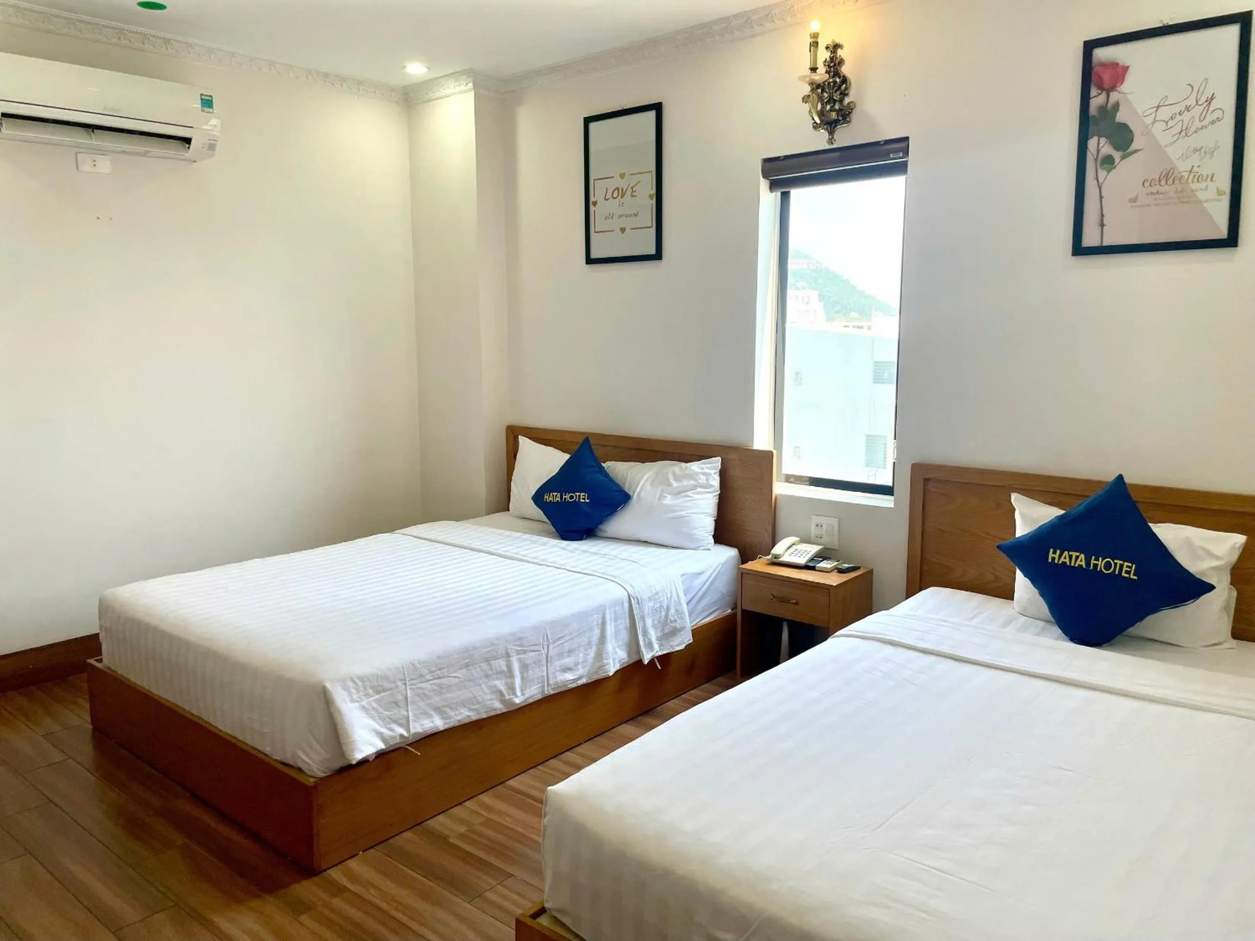 Bedroom, Bed in HaTa Hotel