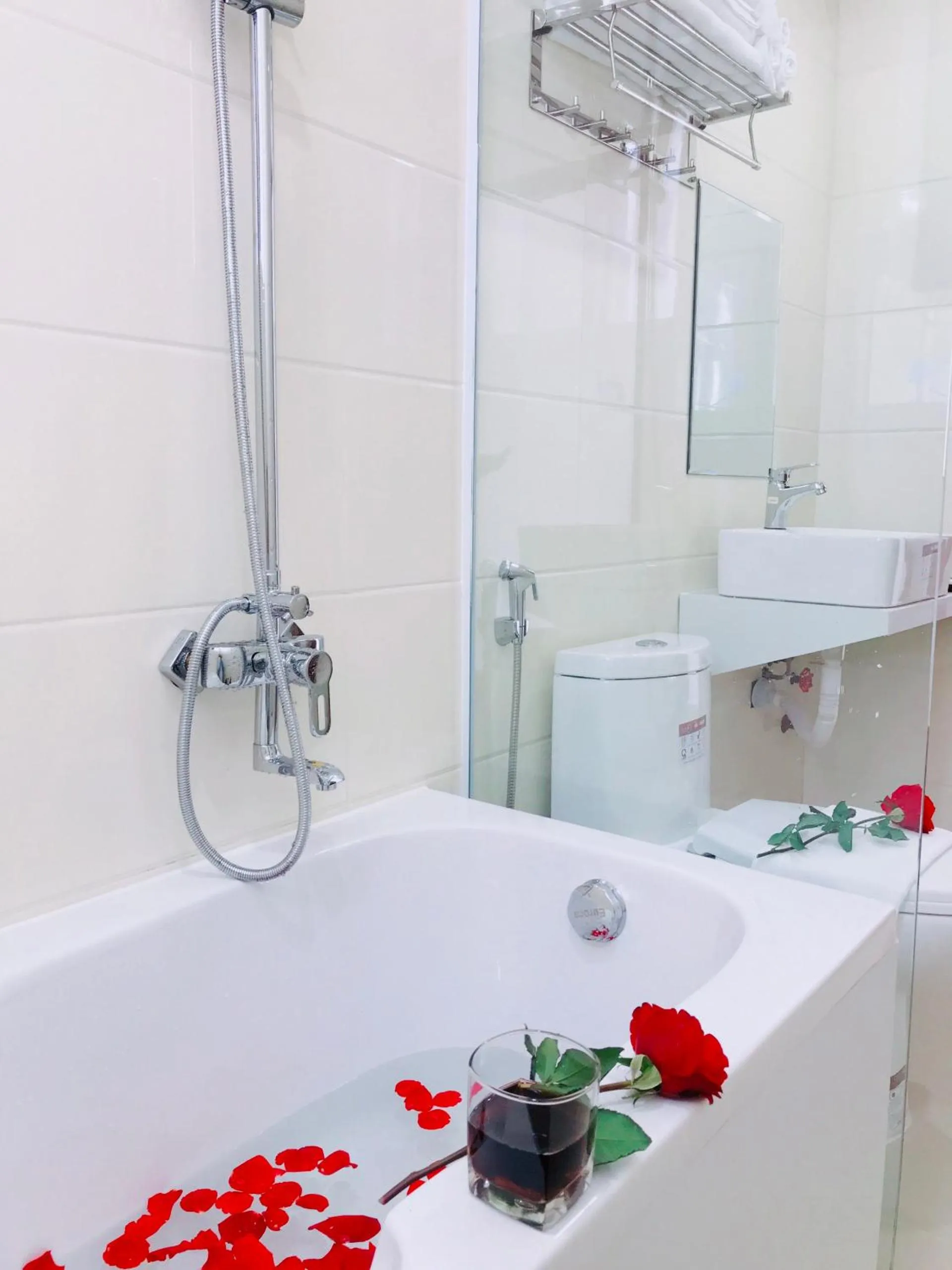 Hot Tub in HaTa Hotel