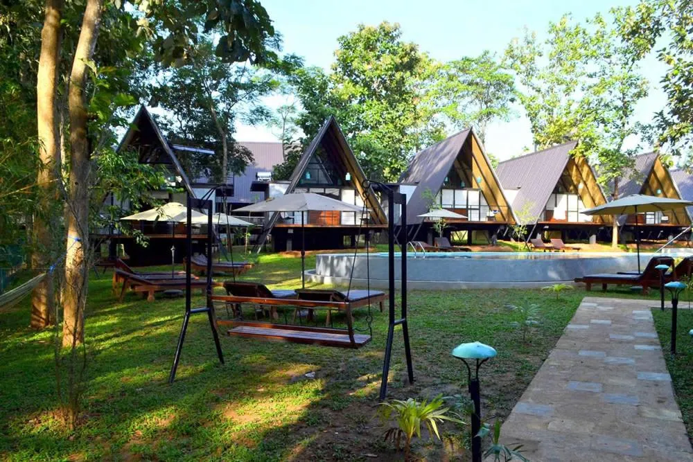 Garden in Kottawatta River Bank Resort