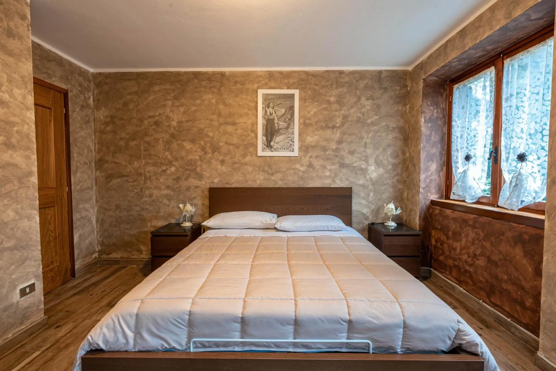 Bed in San Luigi - Rooms & Apartments