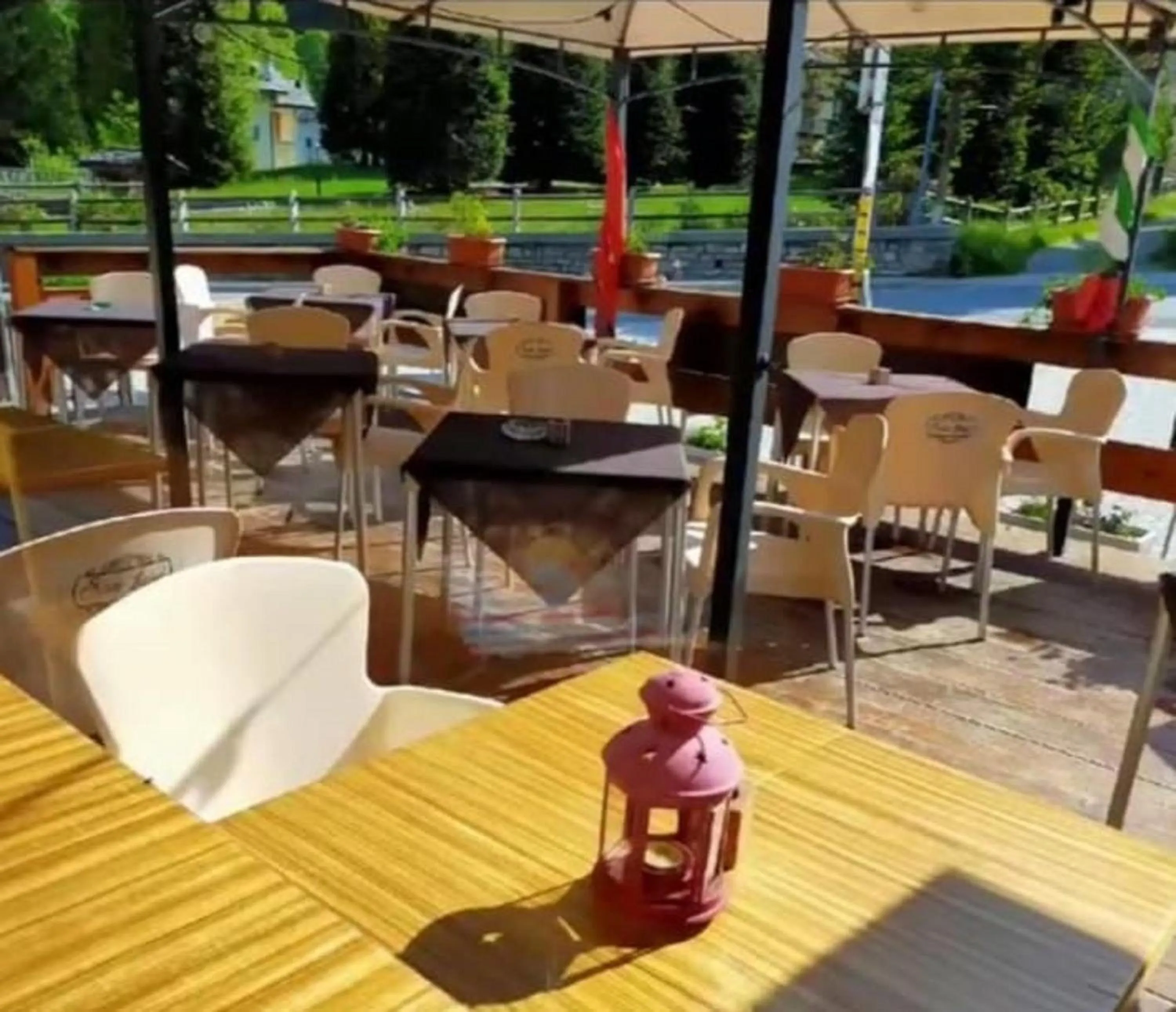 Restaurant/places to eat in San Luigi - Rooms & Apartments