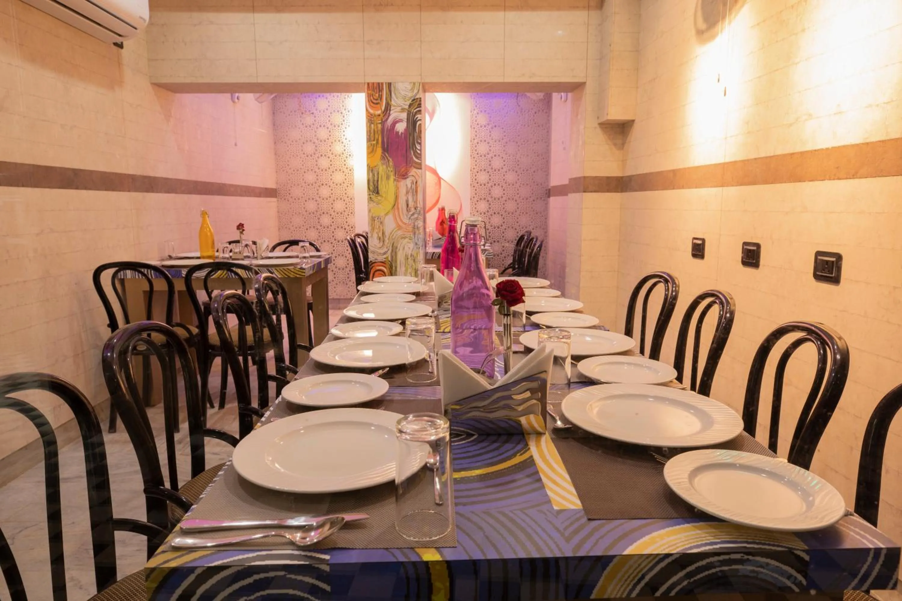 Restaurant/places to eat in Snehamaya Spa & Resort