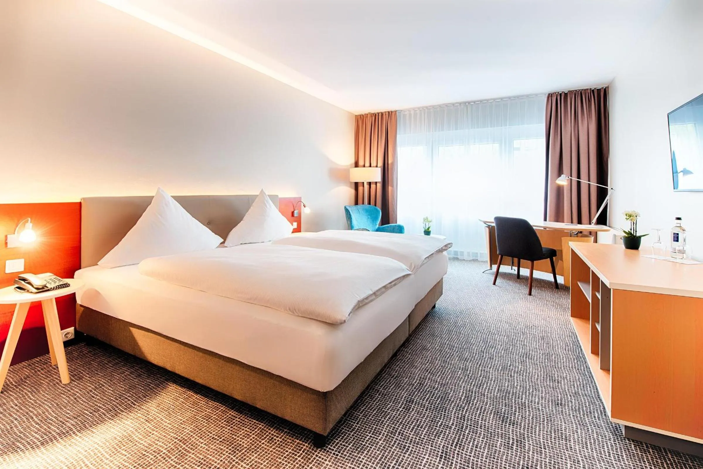 Photo of the whole room, Bed in Welcome Hotel Marburg