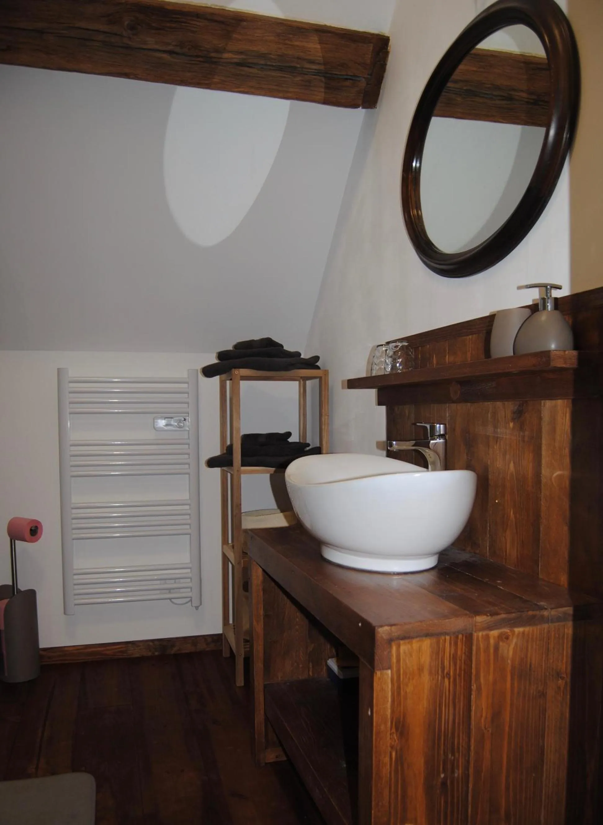 Bathroom in chambres d'hôtes Domaine les Grands Pérons