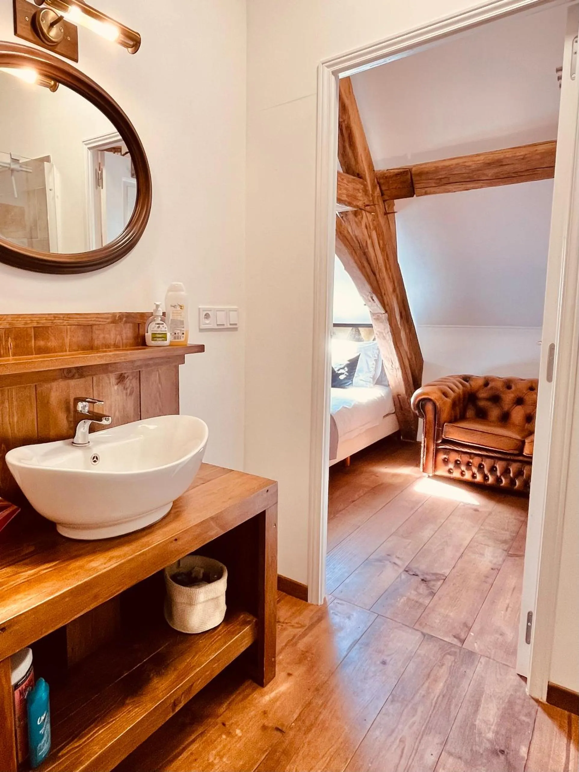 Bathroom in chambres d'hôtes Domaine les Grands Pérons