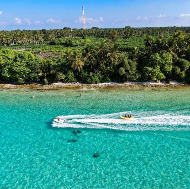 Beach in KingsWay Thoddoo Maldives