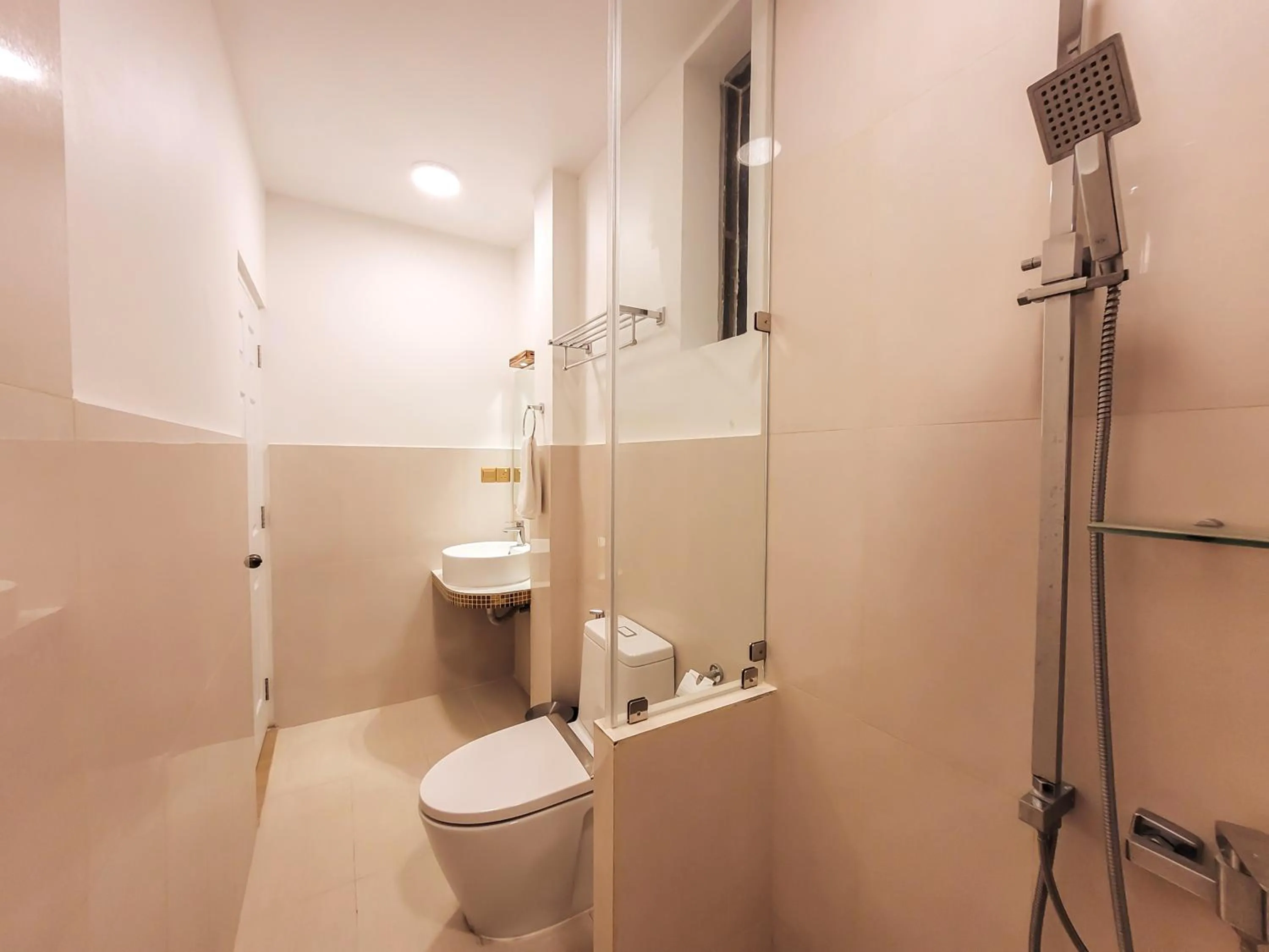Bathroom in KingsWay Thoddoo Maldives