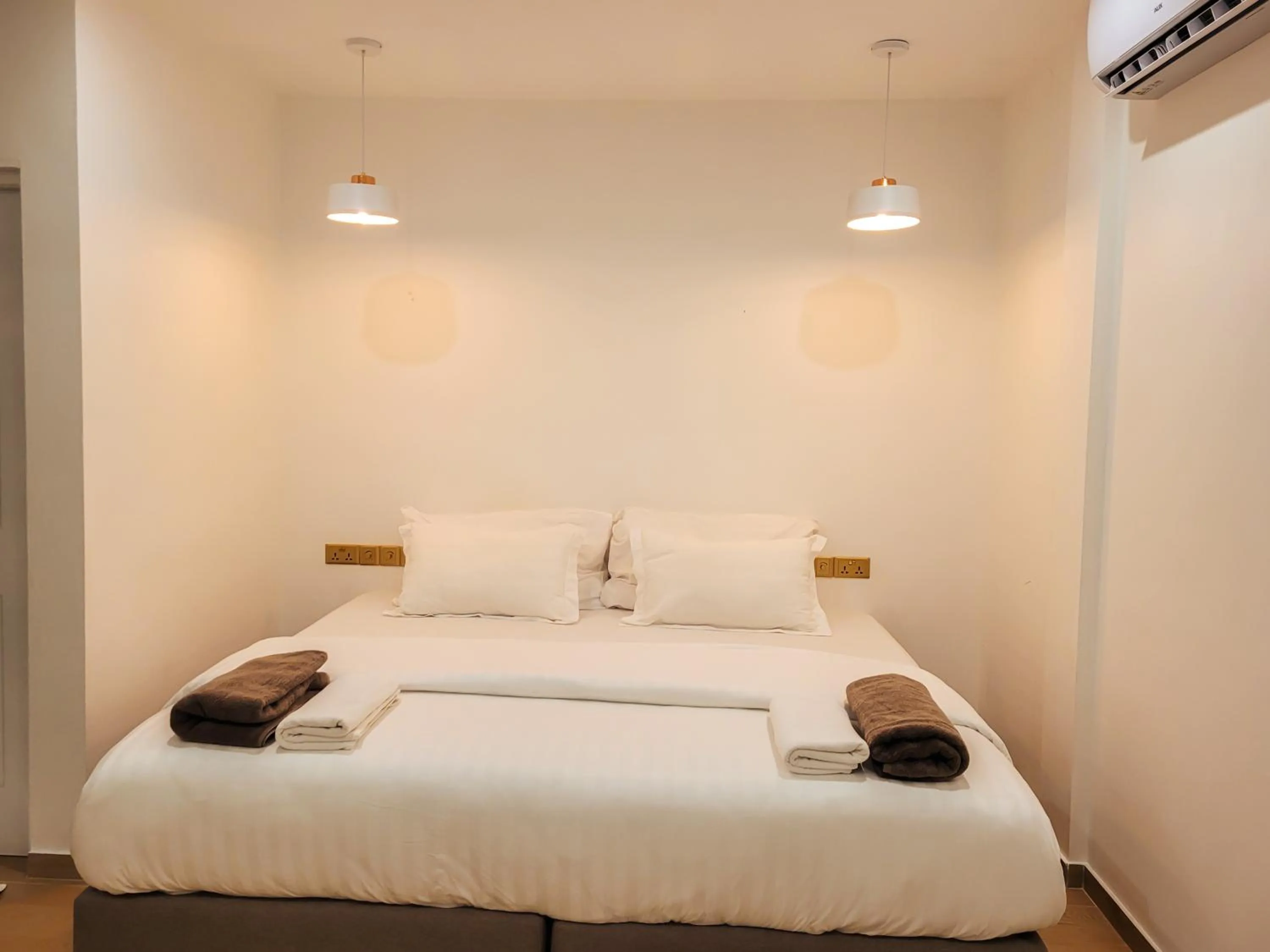 Bed in KingsWay Thoddoo Maldives