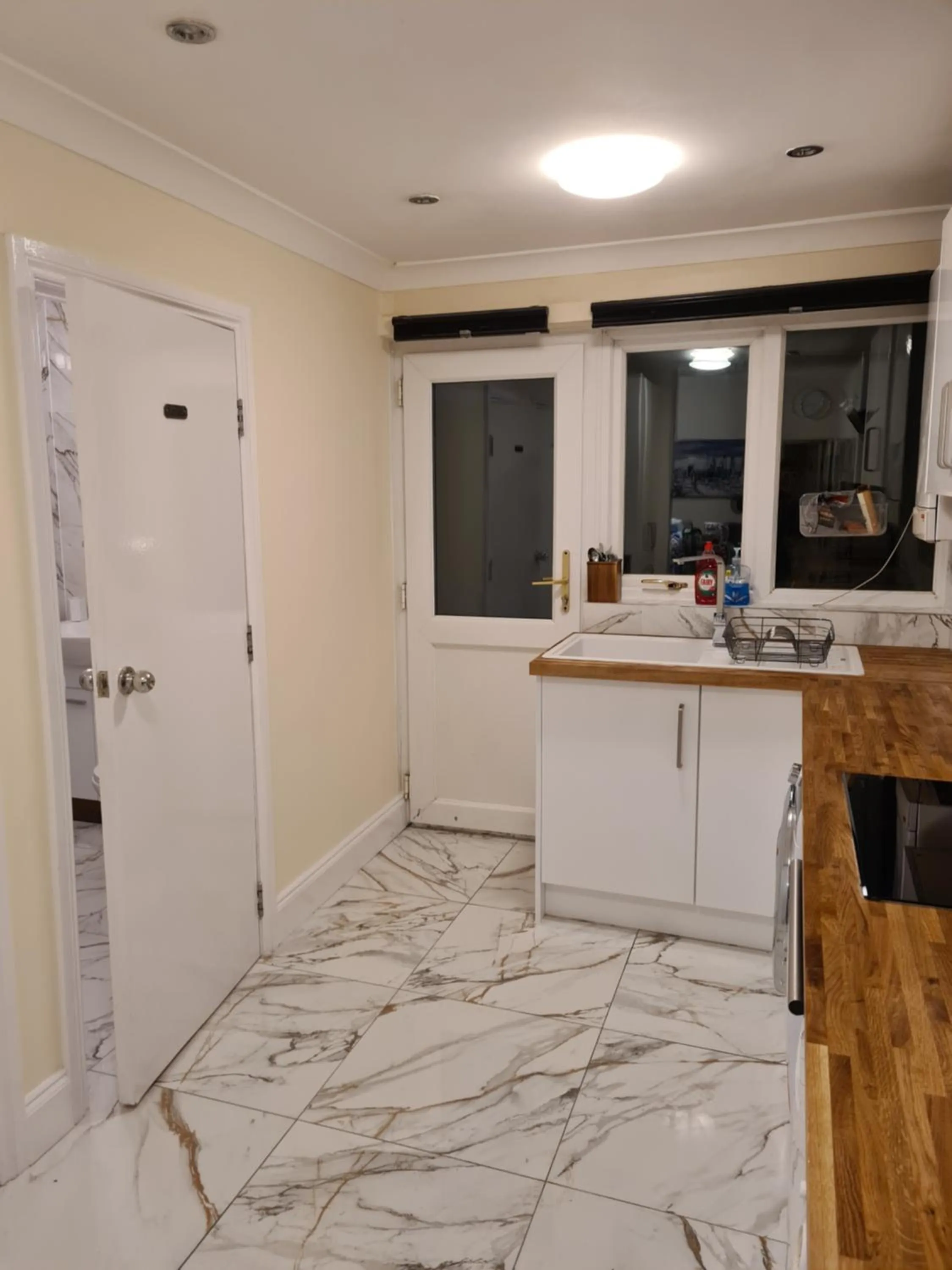 Kitchen or kitchenette in Umbrella Properties London Excel