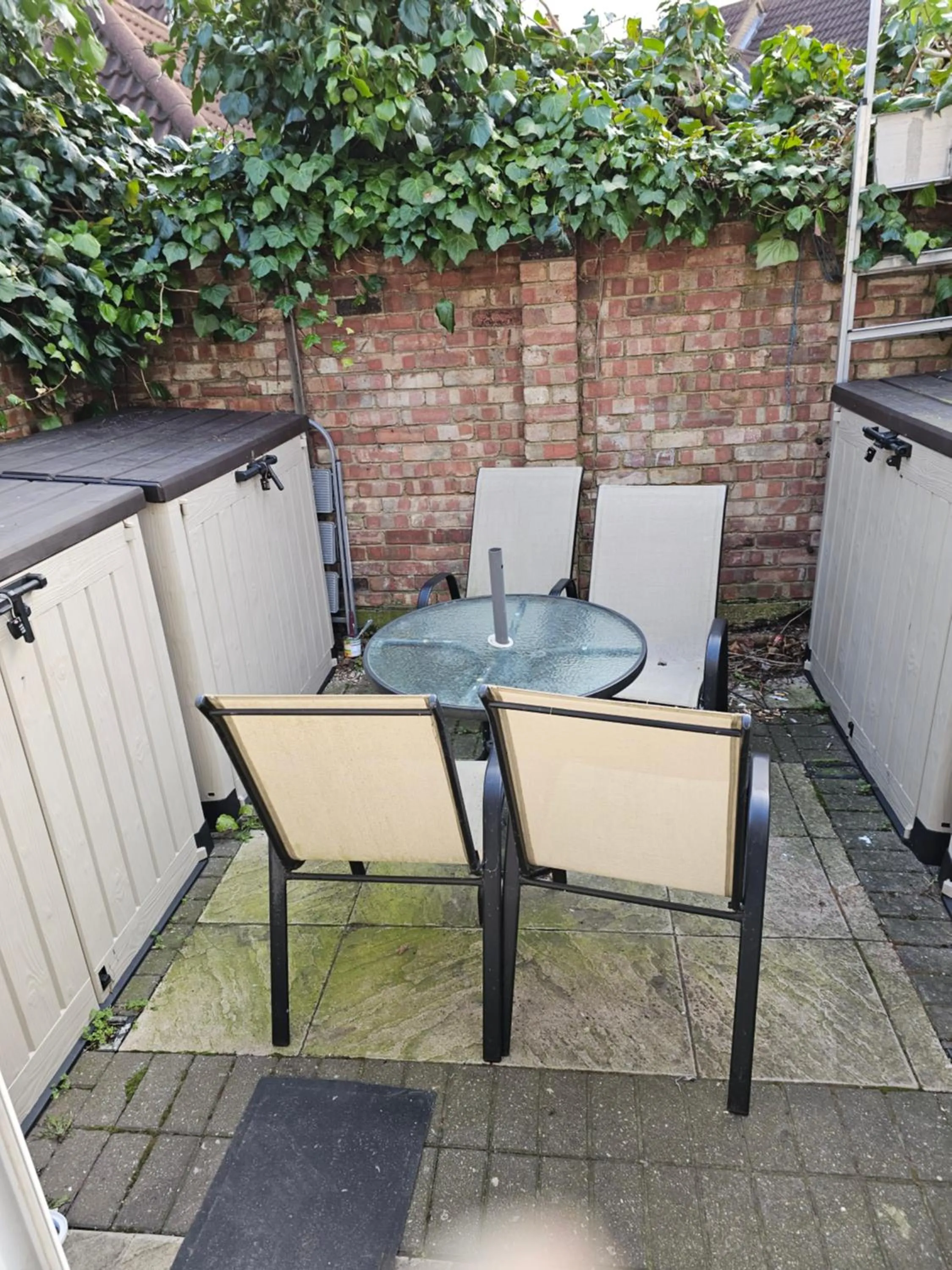 Garden in Umbrella Properties London Excel