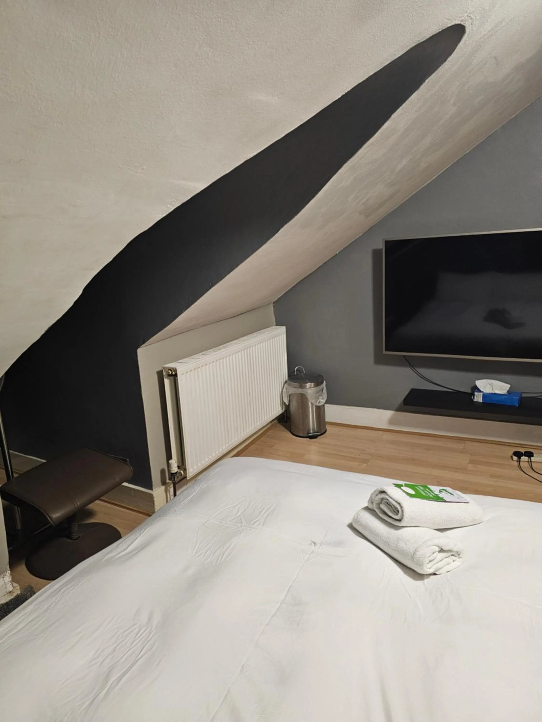 Bed in Umbrella Properties London Excel