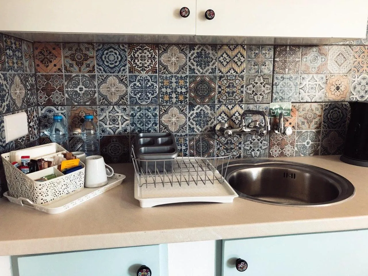 Coffee/tea facilities in Katsikantaris Homes