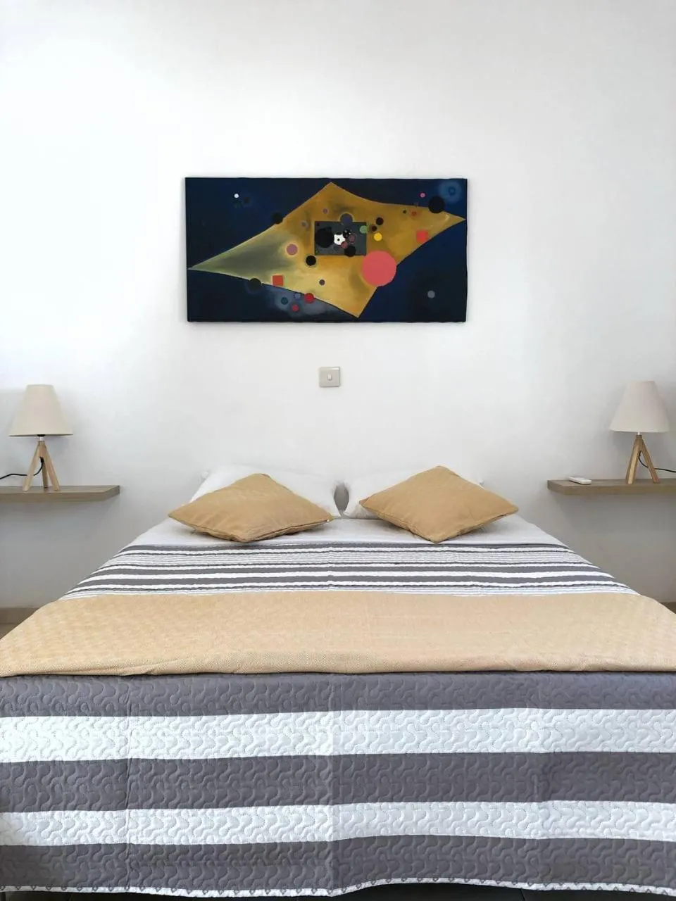 Bed in Katsikantaris Homes