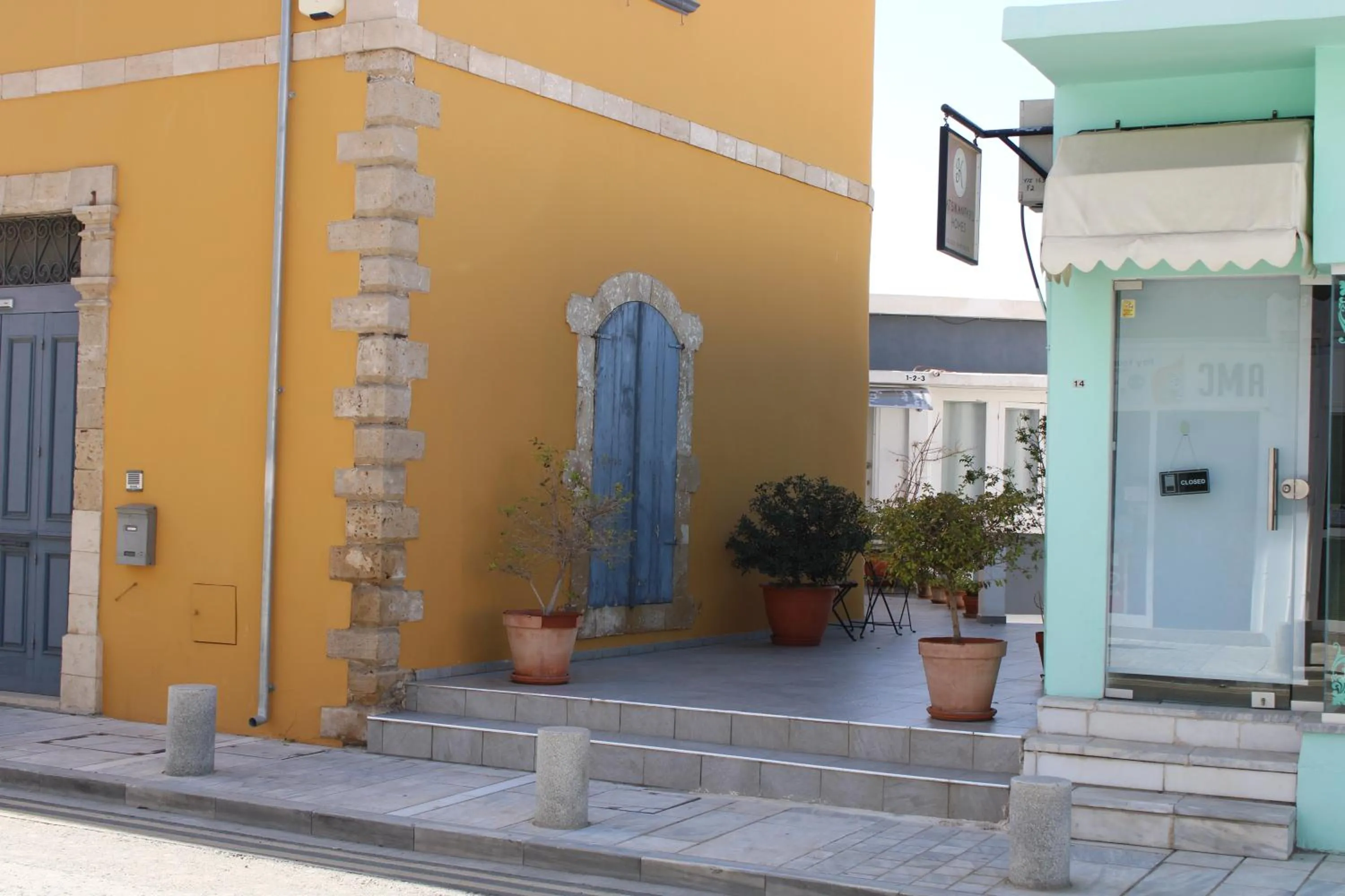 Katsikantaris Homes
