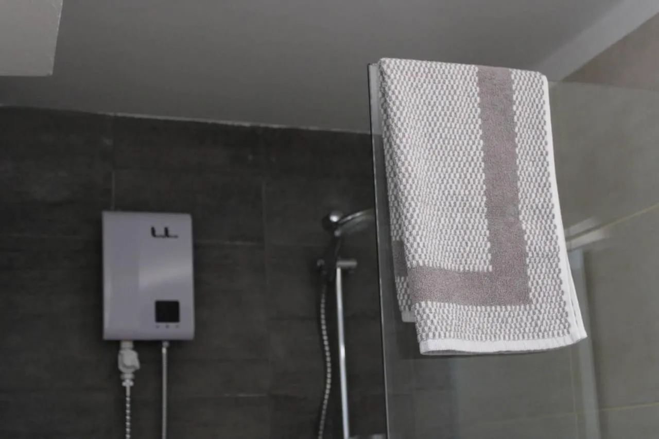 Shower in Katsikantaris Homes