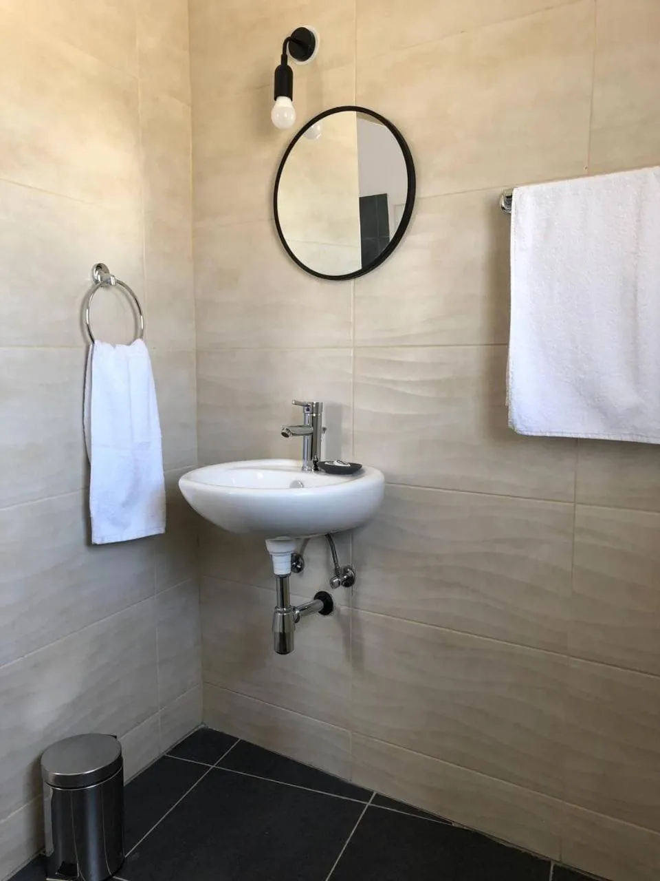 Bathroom in Katsikantaris Homes