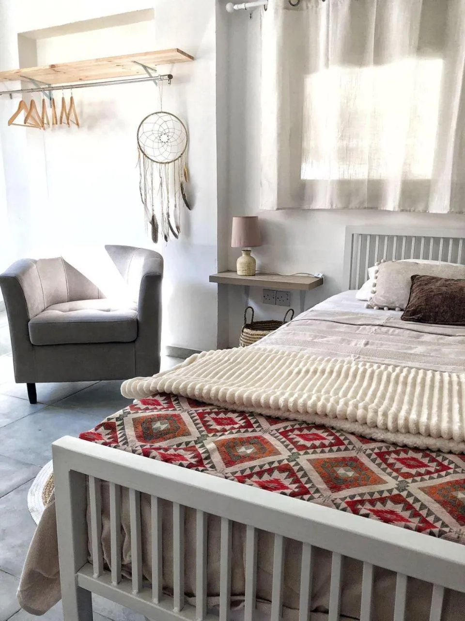 Living room, Bed in Katsikantaris Homes